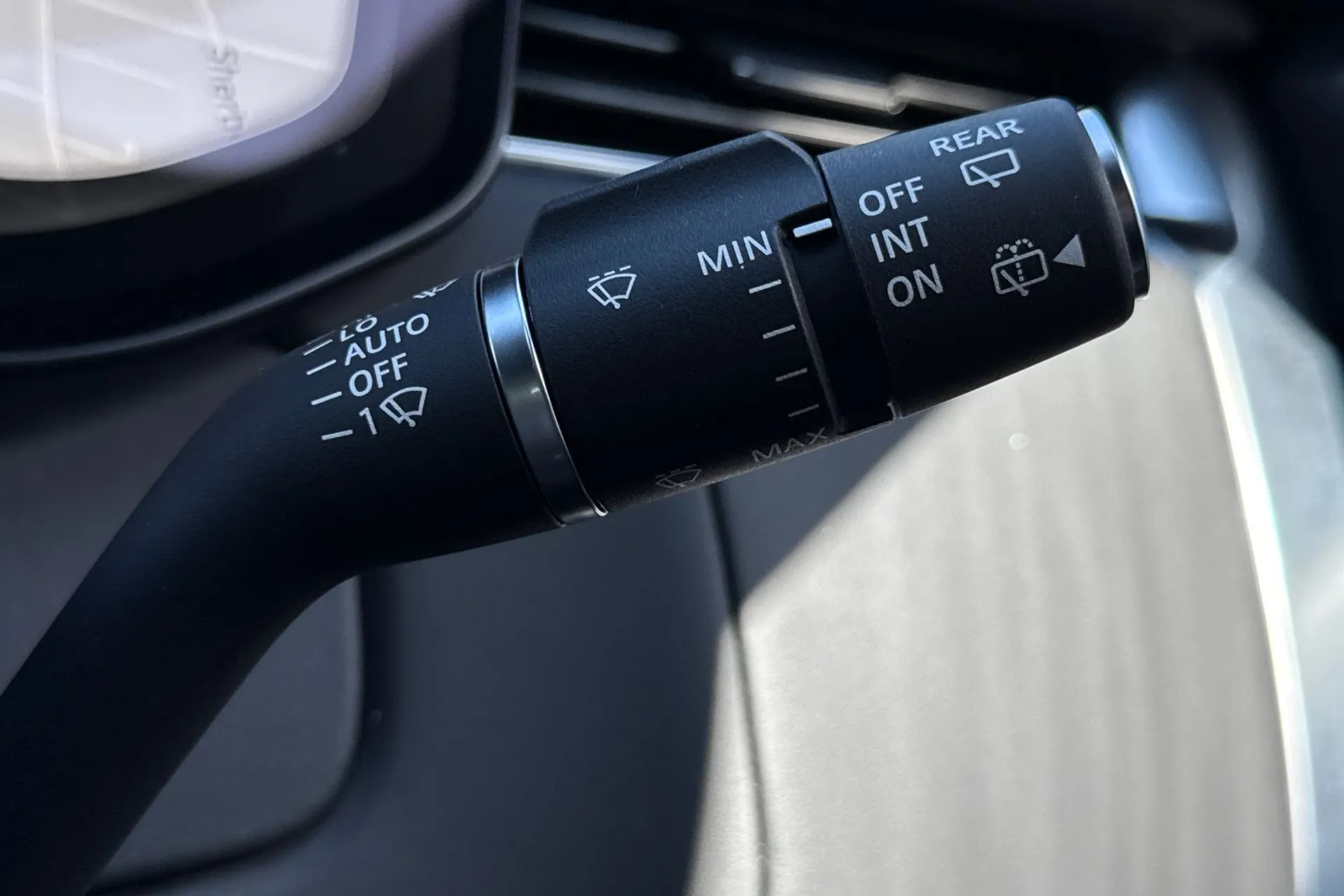 LAND ROVER RANGE ROVER thumbnail image number 63