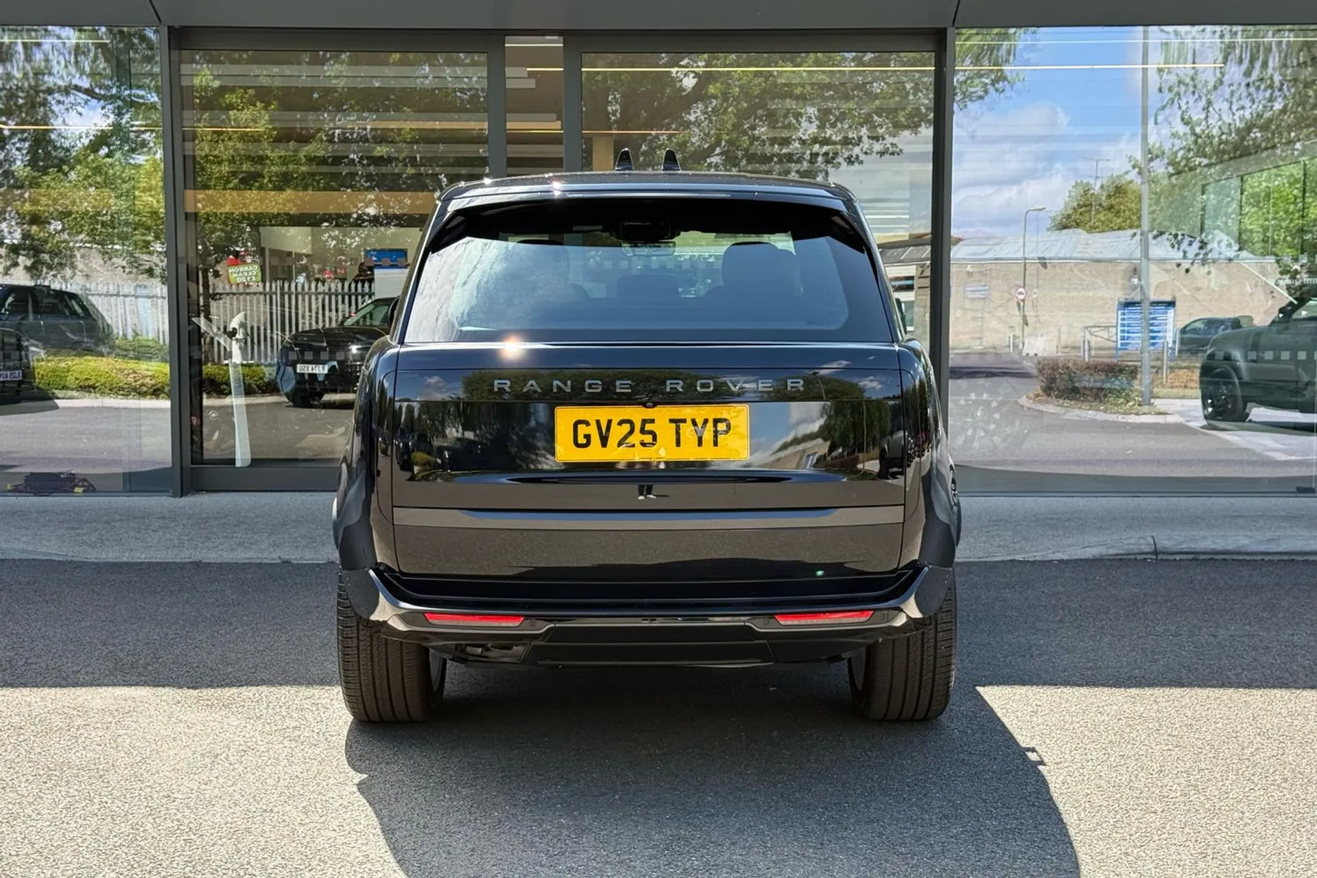 LAND ROVER RANGE ROVER thumbnail image number 8