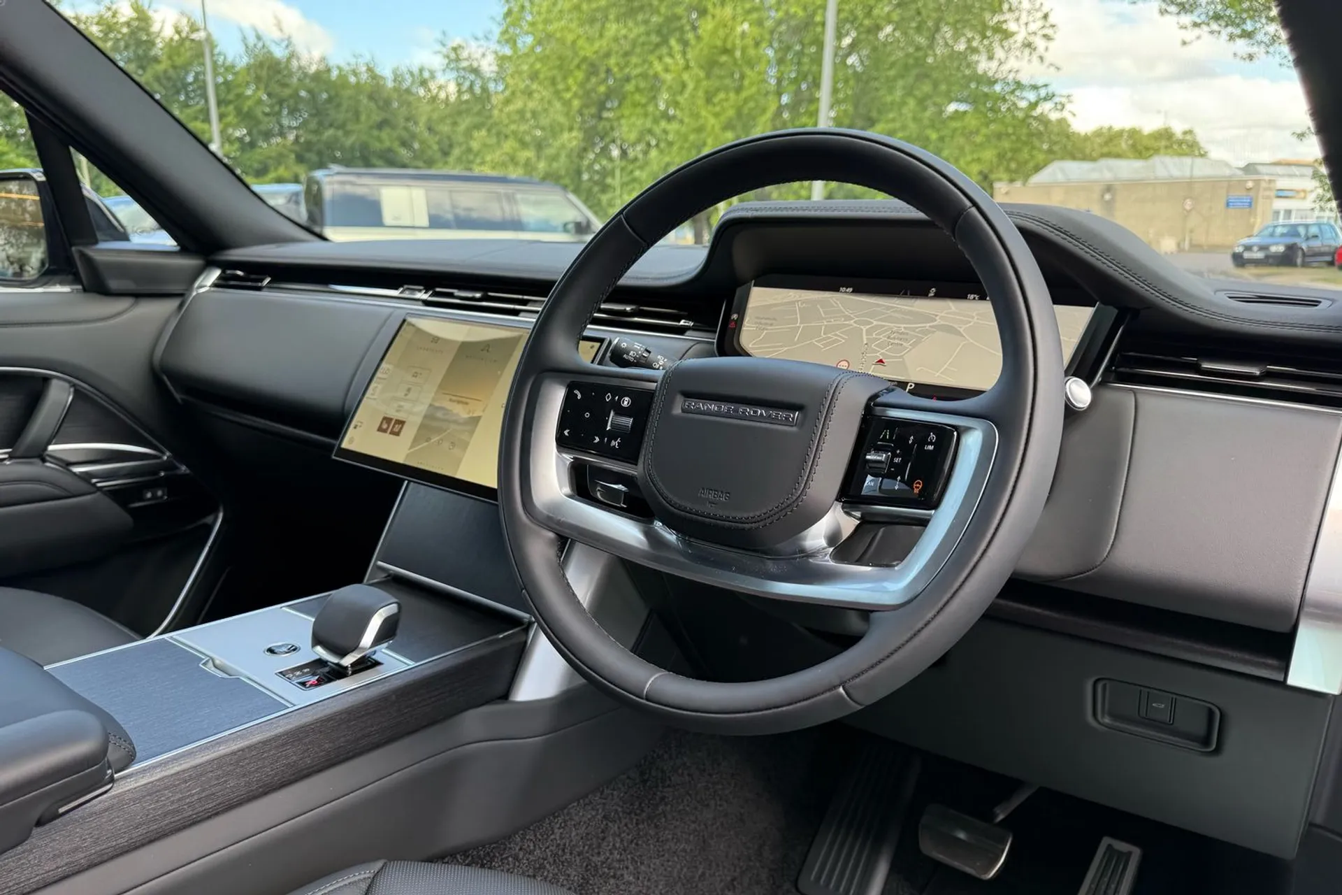 LAND ROVER RANGE ROVER thumbnail image number 32