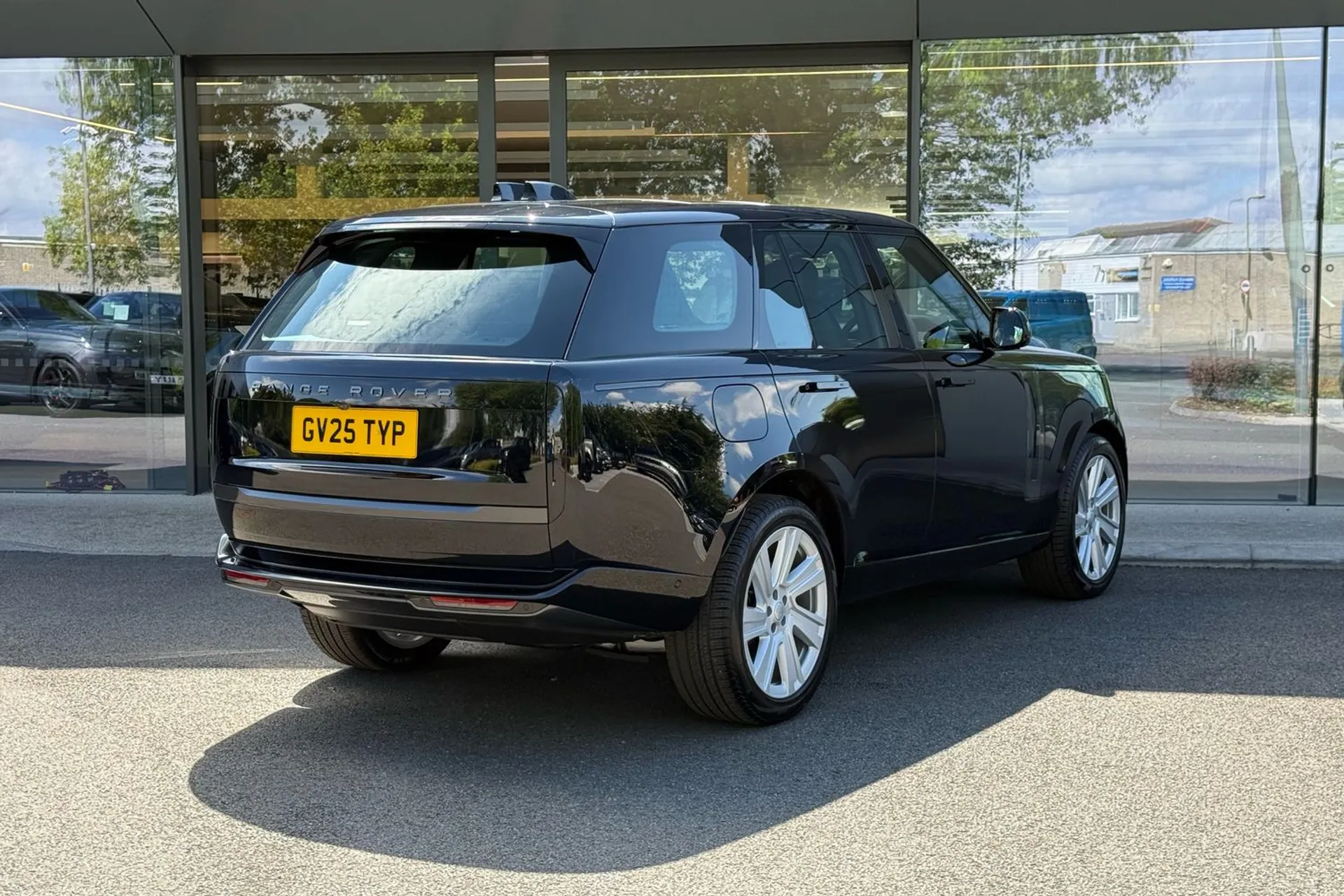 LAND ROVER RANGE ROVER thumbnail image number 7