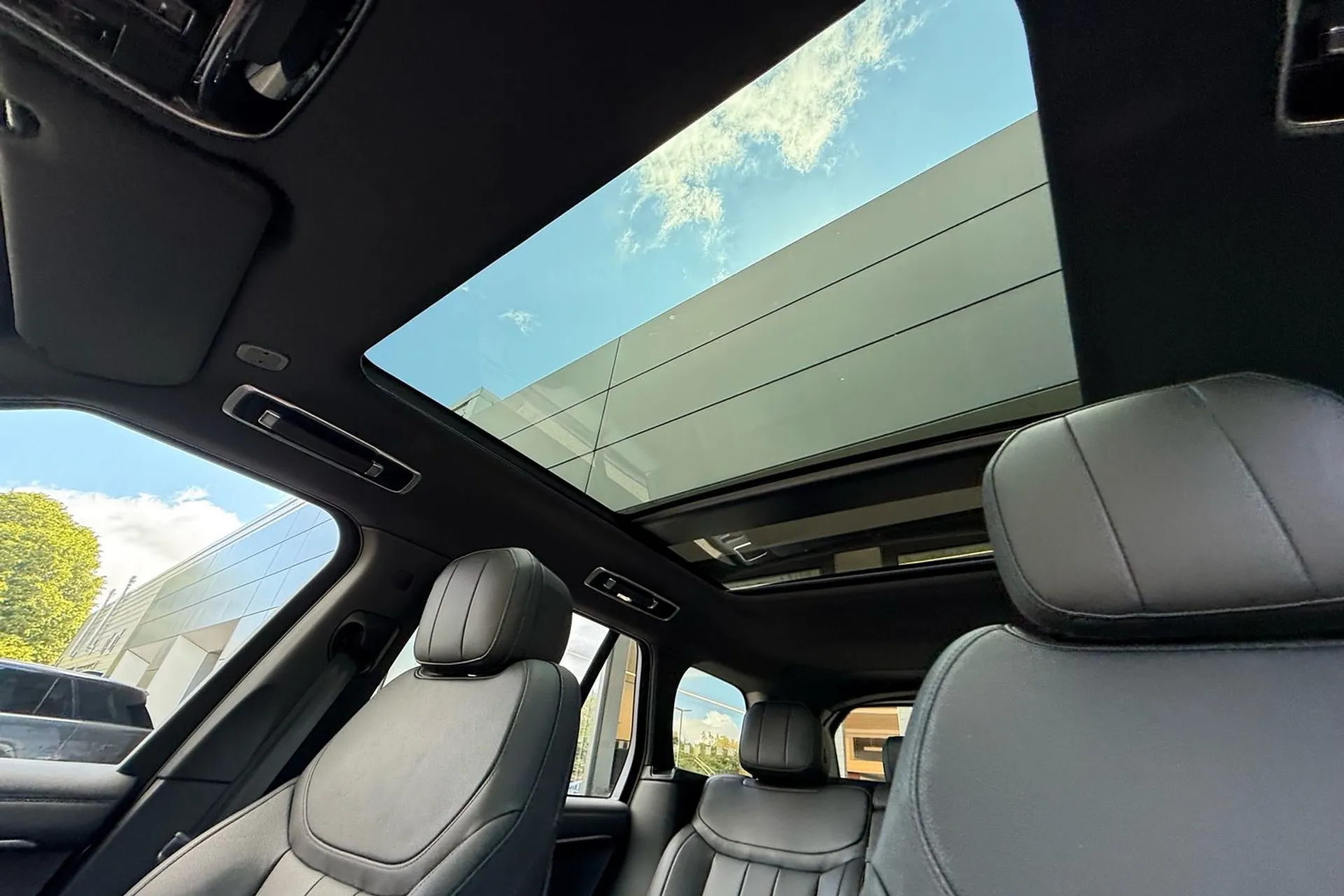 LAND ROVER RANGE ROVER thumbnail image number 5