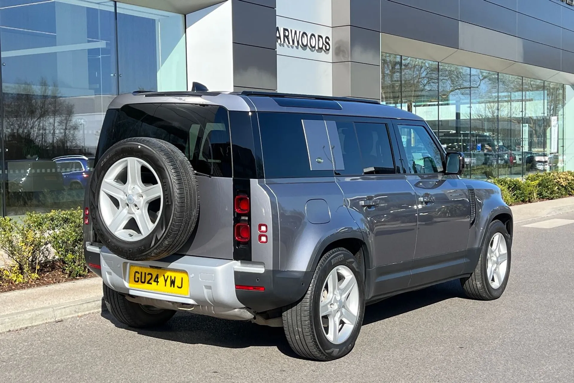 LAND ROVER DEFENDER thumbnail image number 9