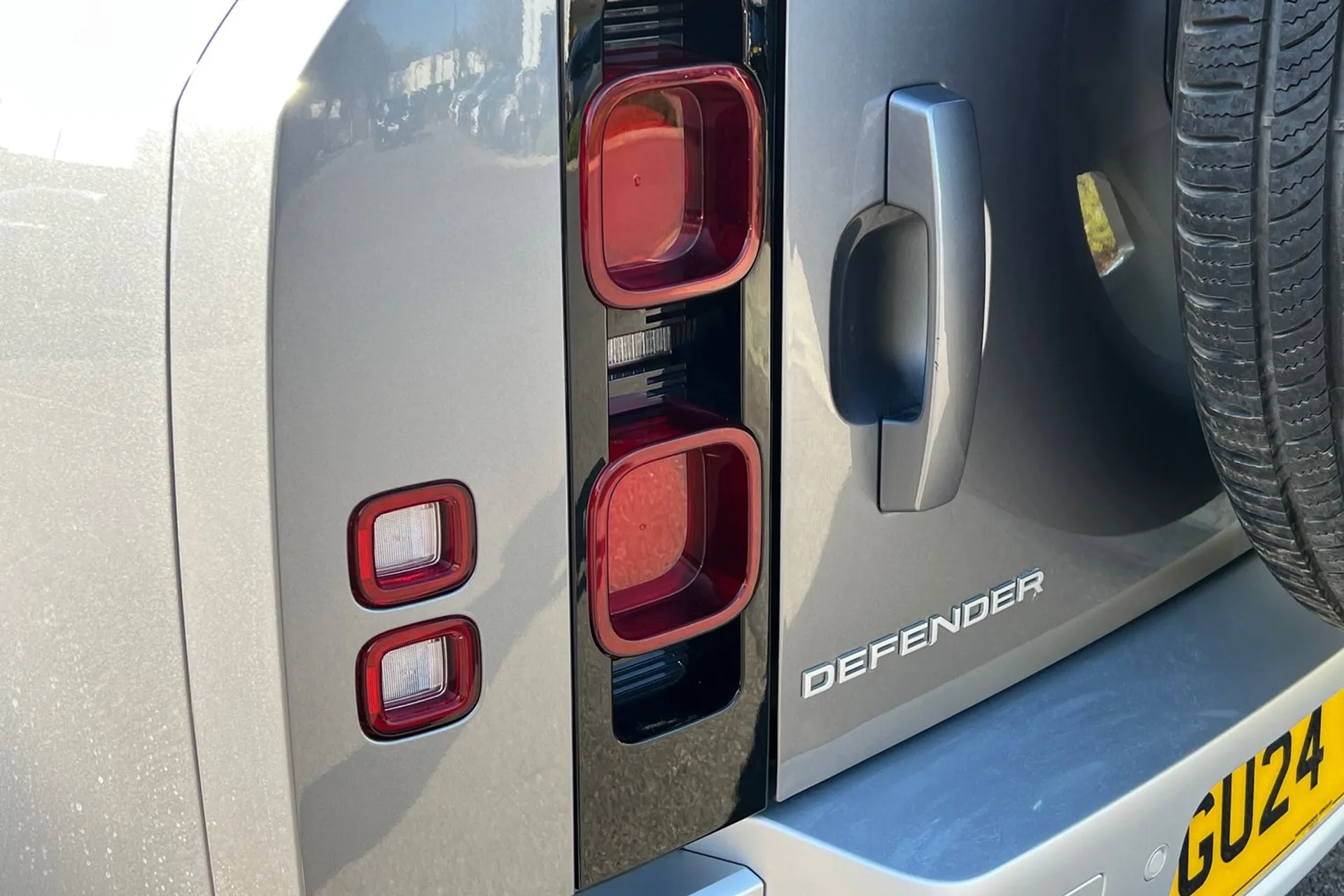 LAND ROVER DEFENDER thumbnail image number 30