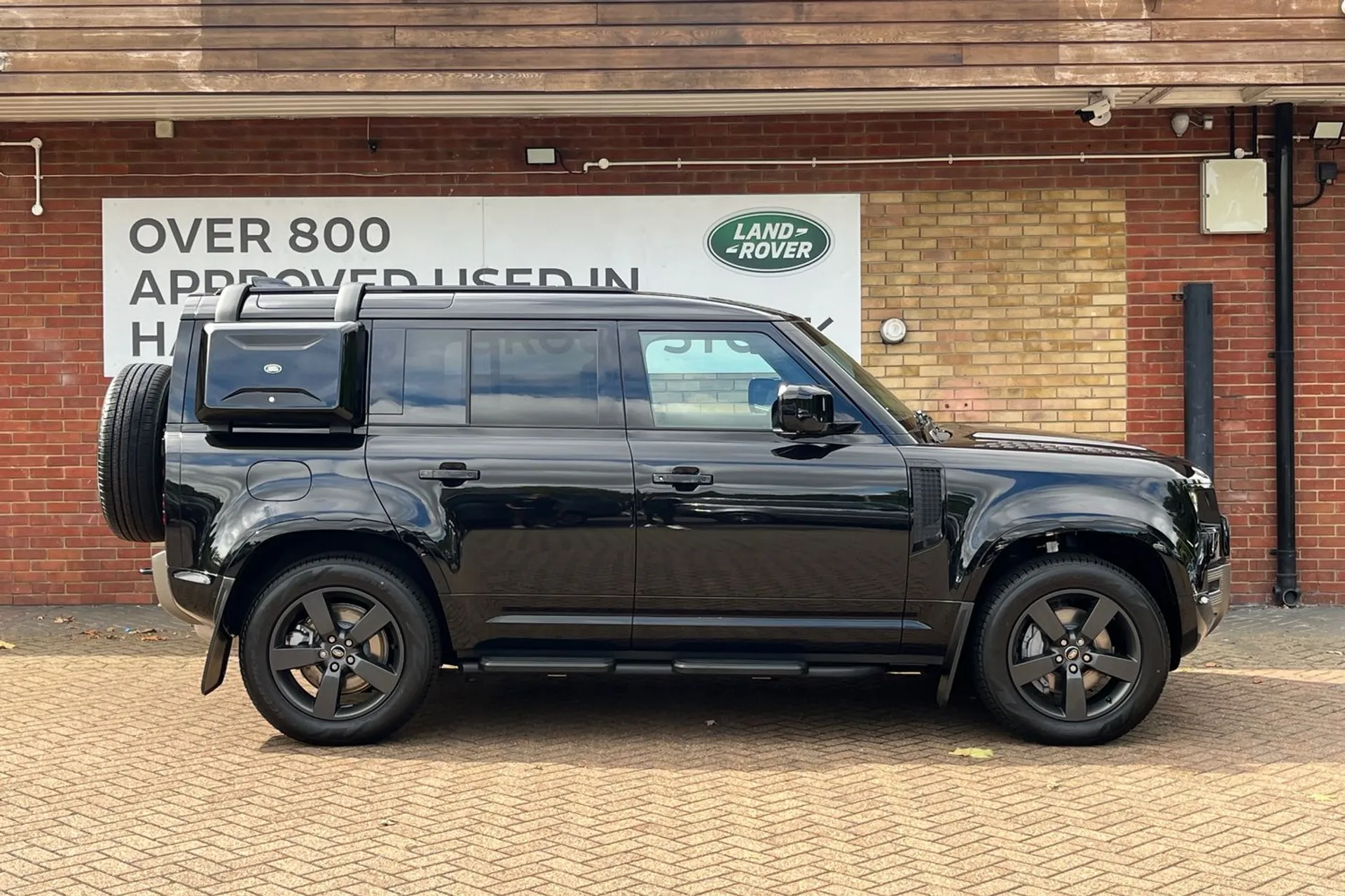 LAND ROVER DEFENDER thumbnail image number 2