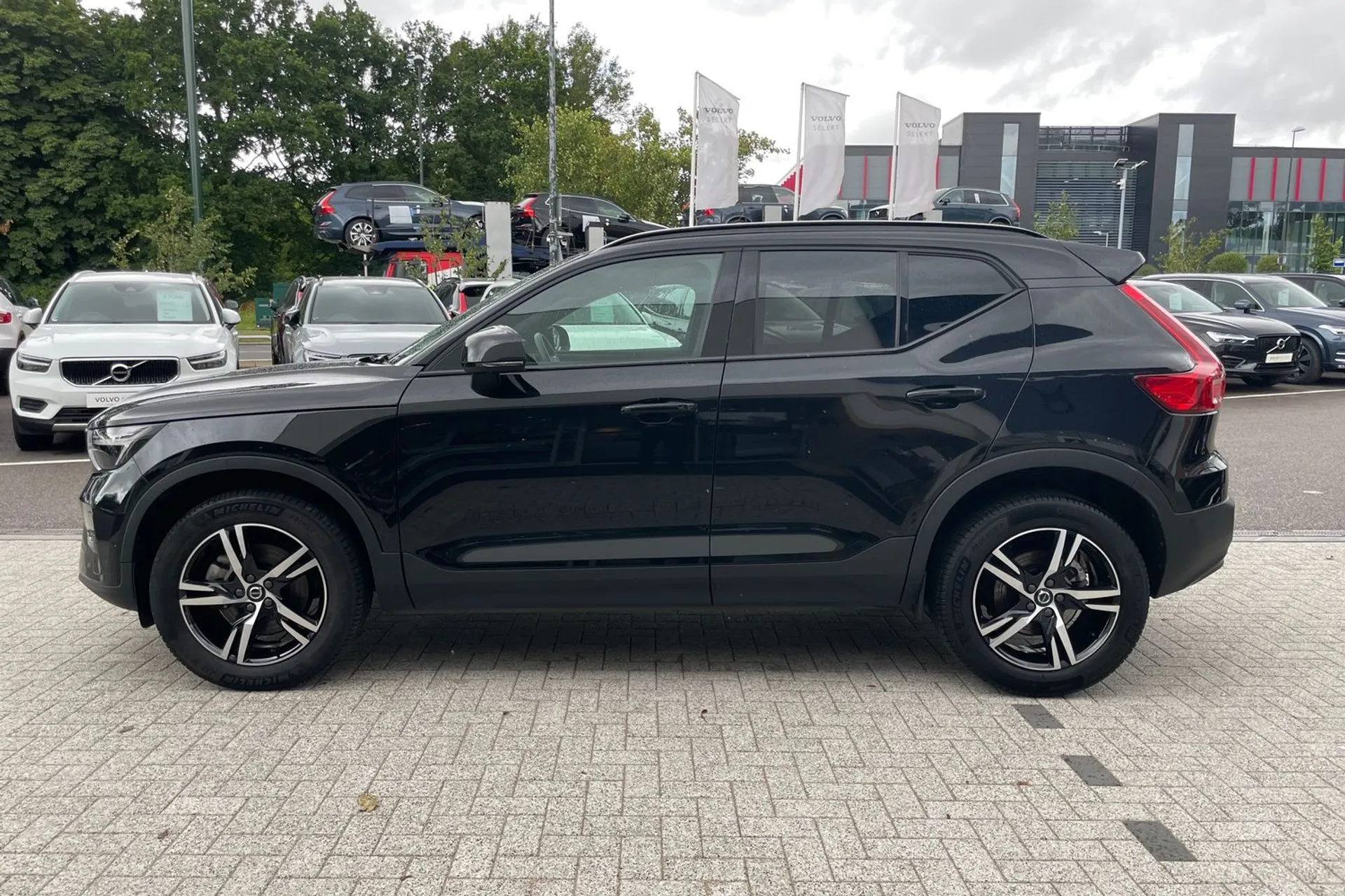 Volvo XC40 thumbnail image number 9