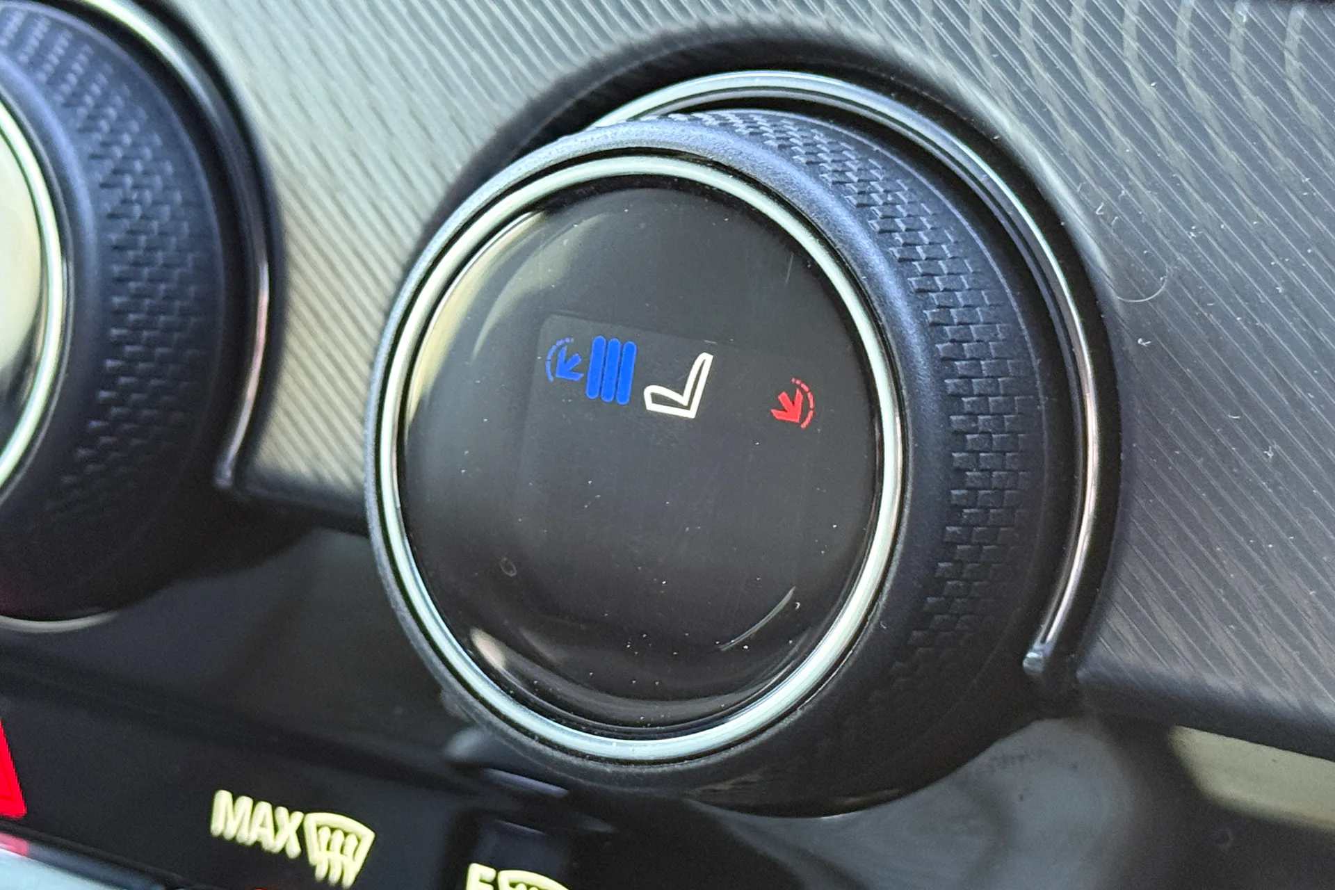 Jaguar F-TYPE thumbnail image number 17