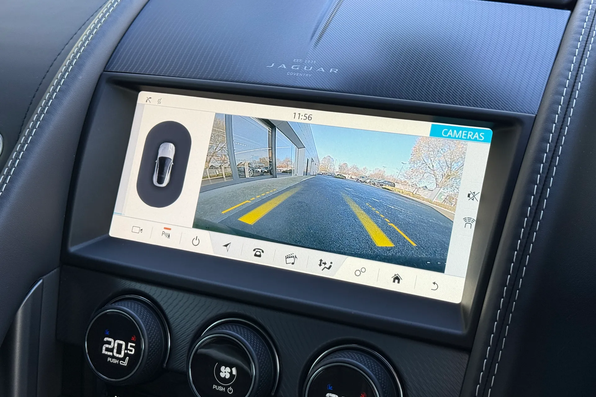 Jaguar F-TYPE thumbnail image number 4