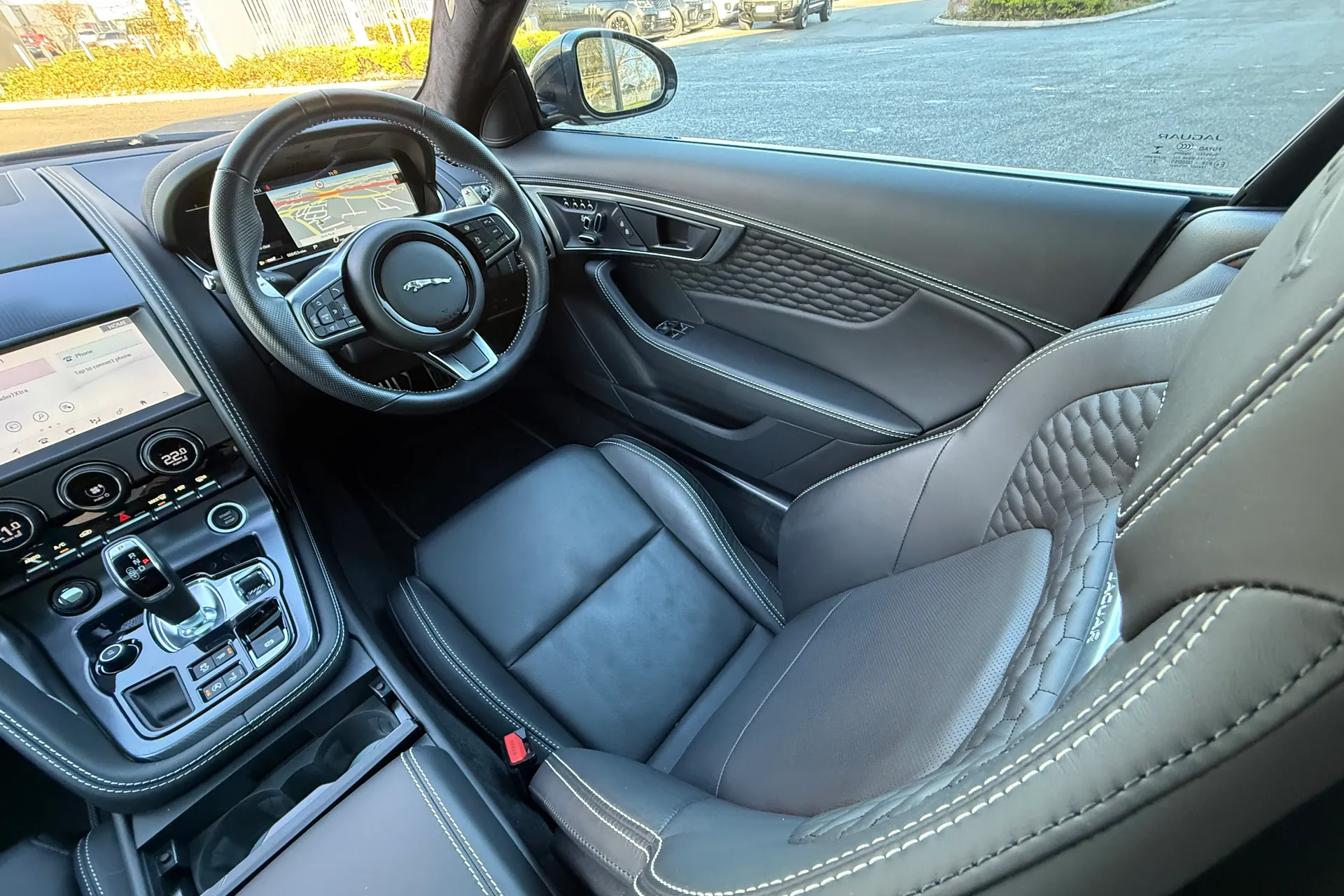 Jaguar F-TYPE thumbnail image number 13