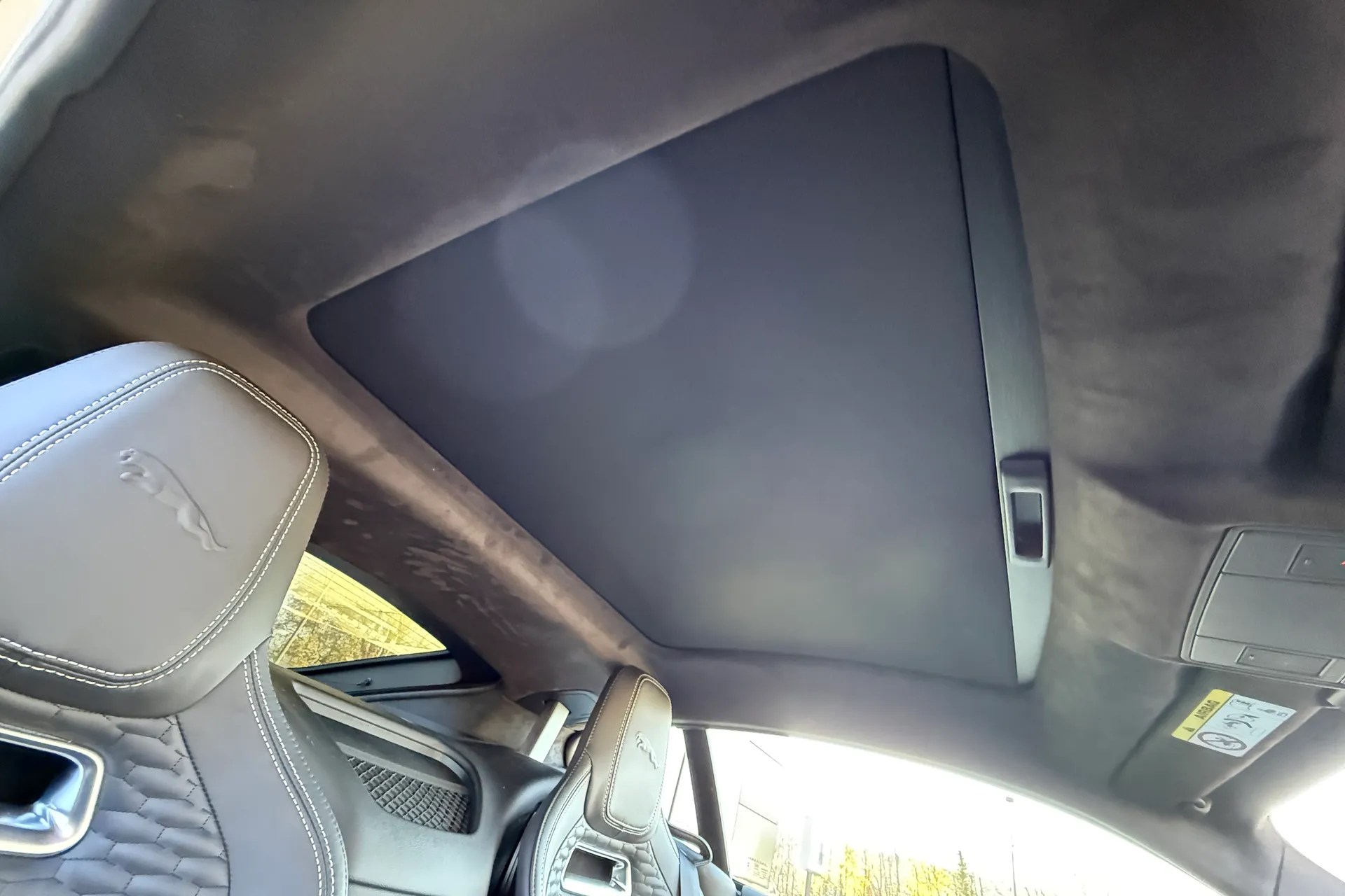 Jaguar F-TYPE thumbnail image number 35