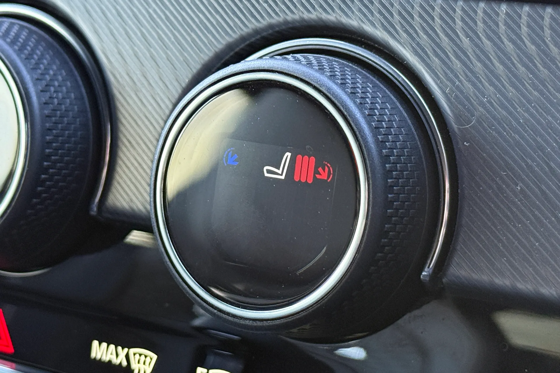 Jaguar F-TYPE thumbnail image number 18