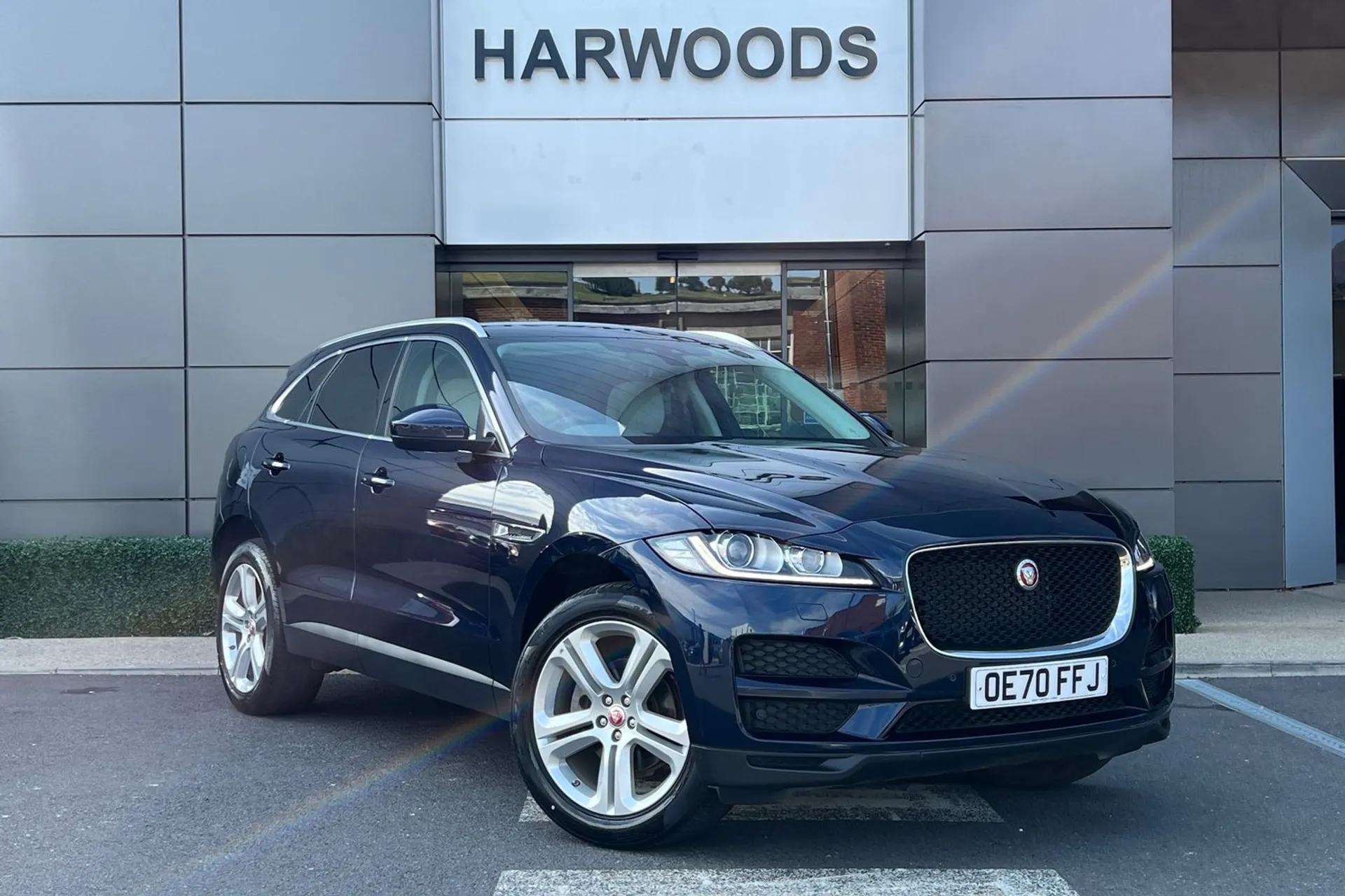 Jaguar F-PACE focused image