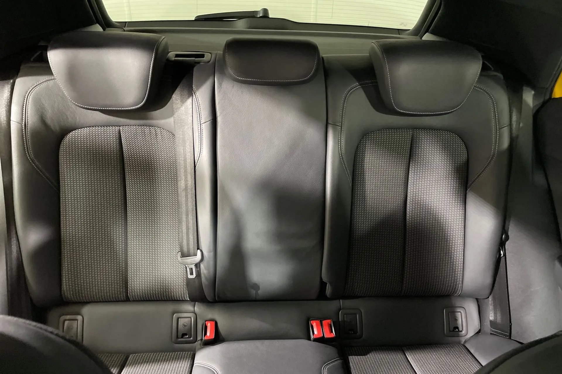 Audi Q2 thumbnail image number 28