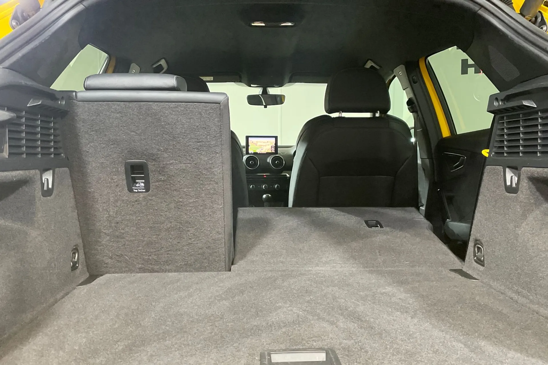Audi Q2 thumbnail image number 18