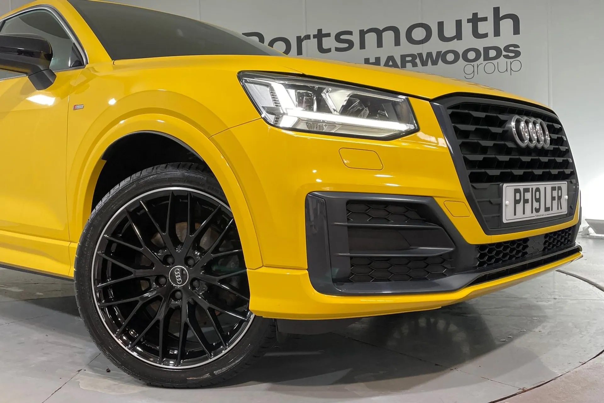 Audi Q2 thumbnail image number 2
