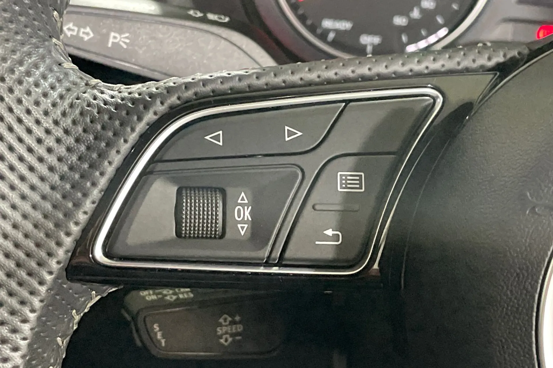 Audi Q2 thumbnail image number 34