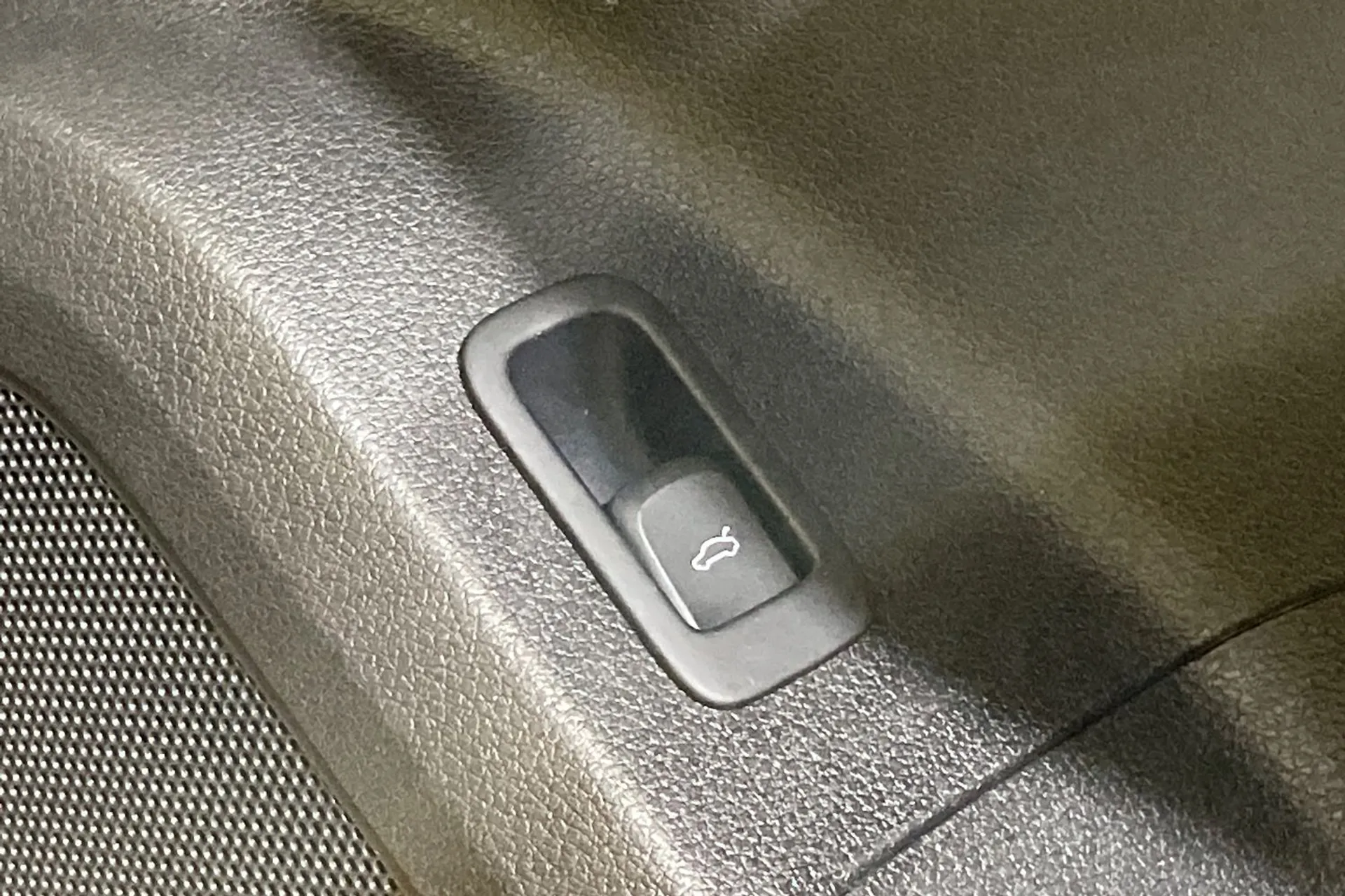 Audi Q2 thumbnail image number 46