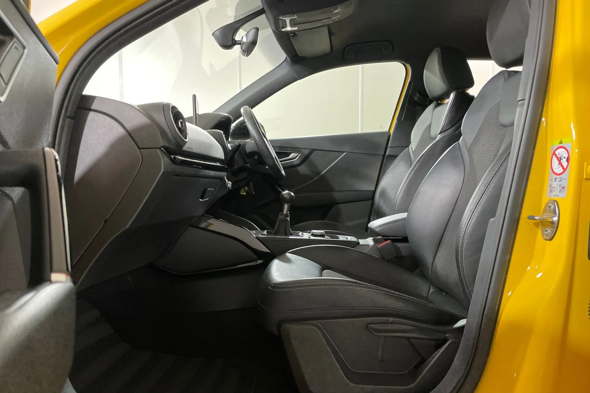 Audi Q2 thumbnail image number 25