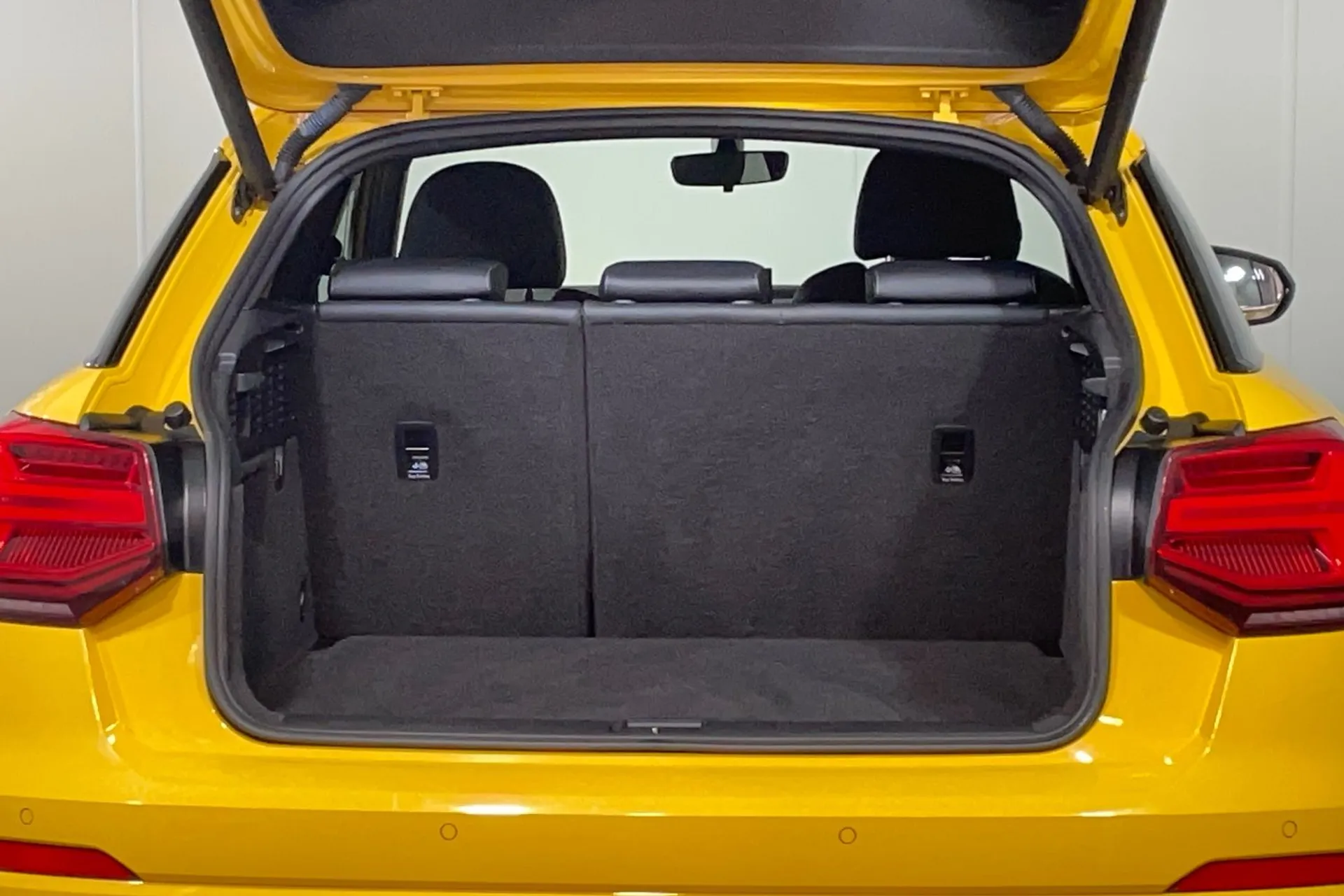 Audi Q2 thumbnail image number 16