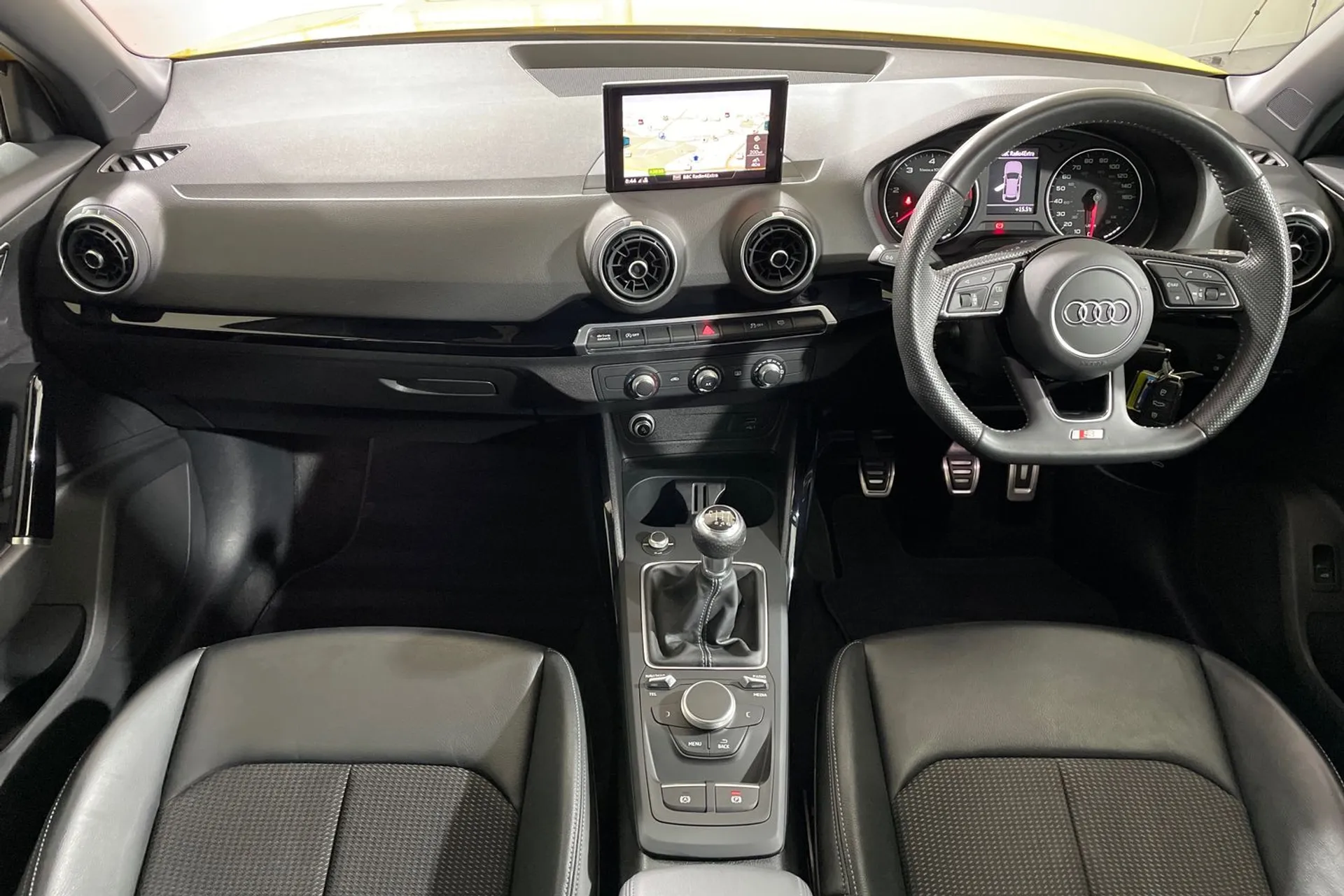 Audi Q2 thumbnail image number 29
