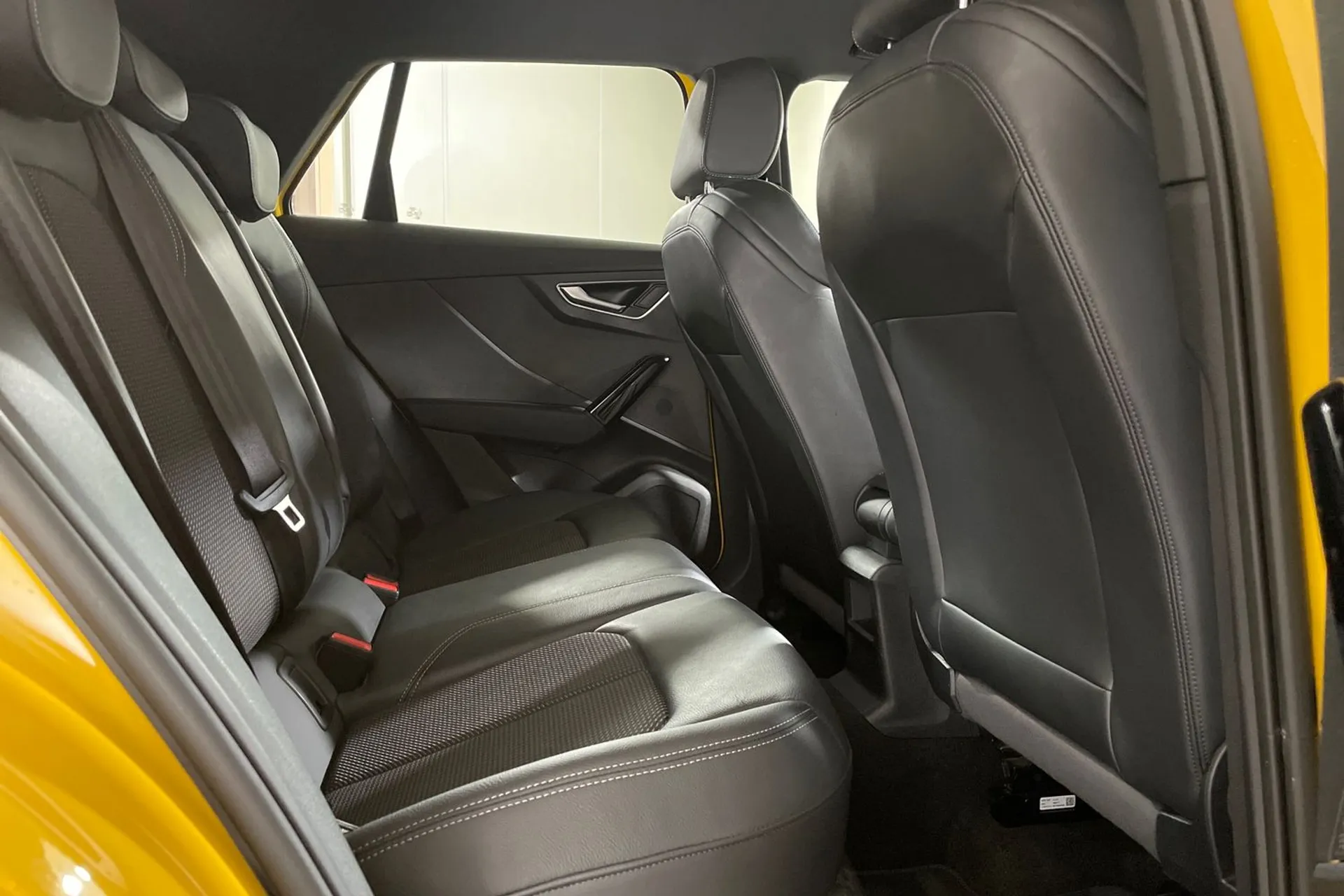Audi Q2 thumbnail image number 19