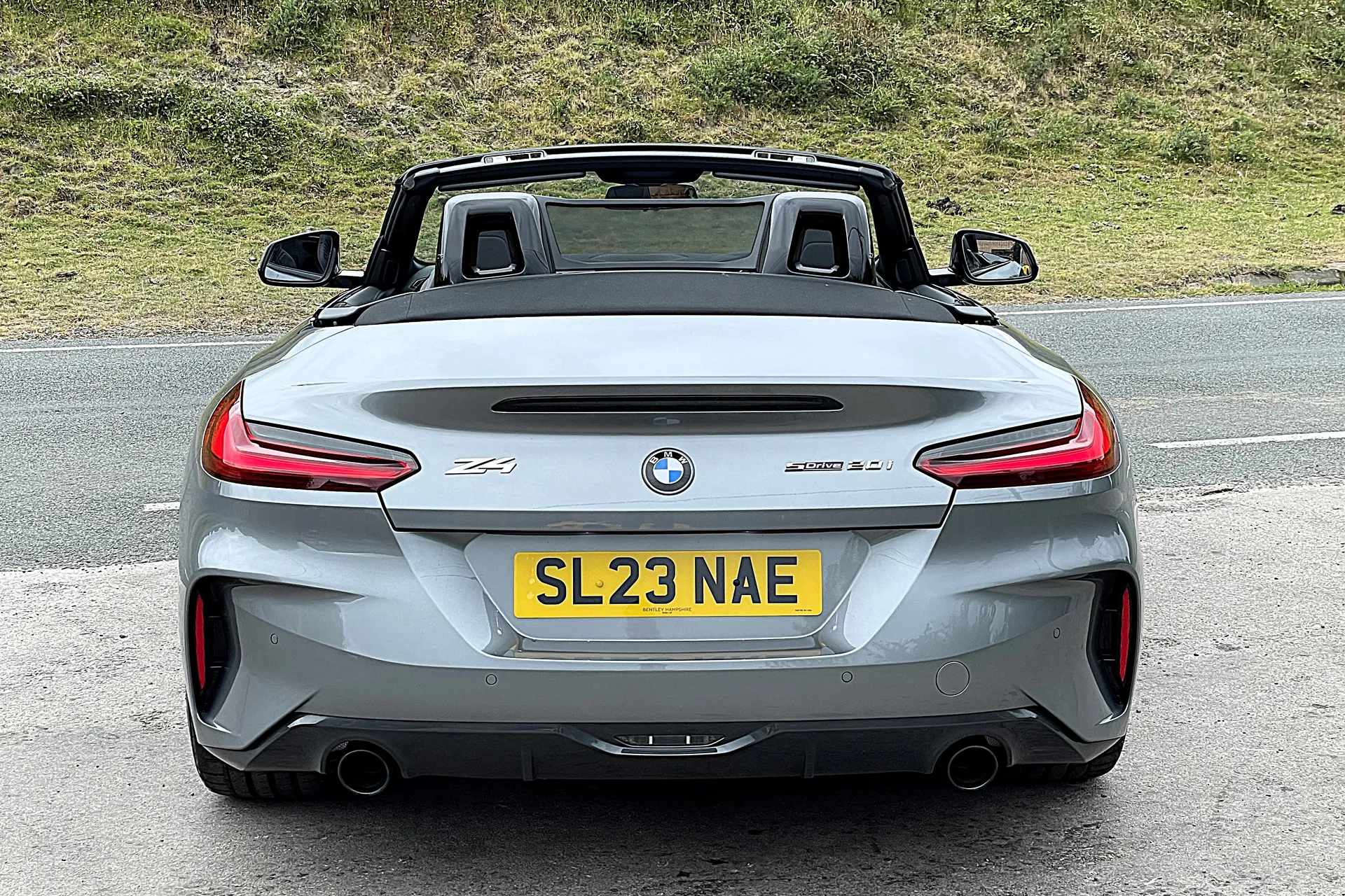 BMW Z4 thumbnail image number 9