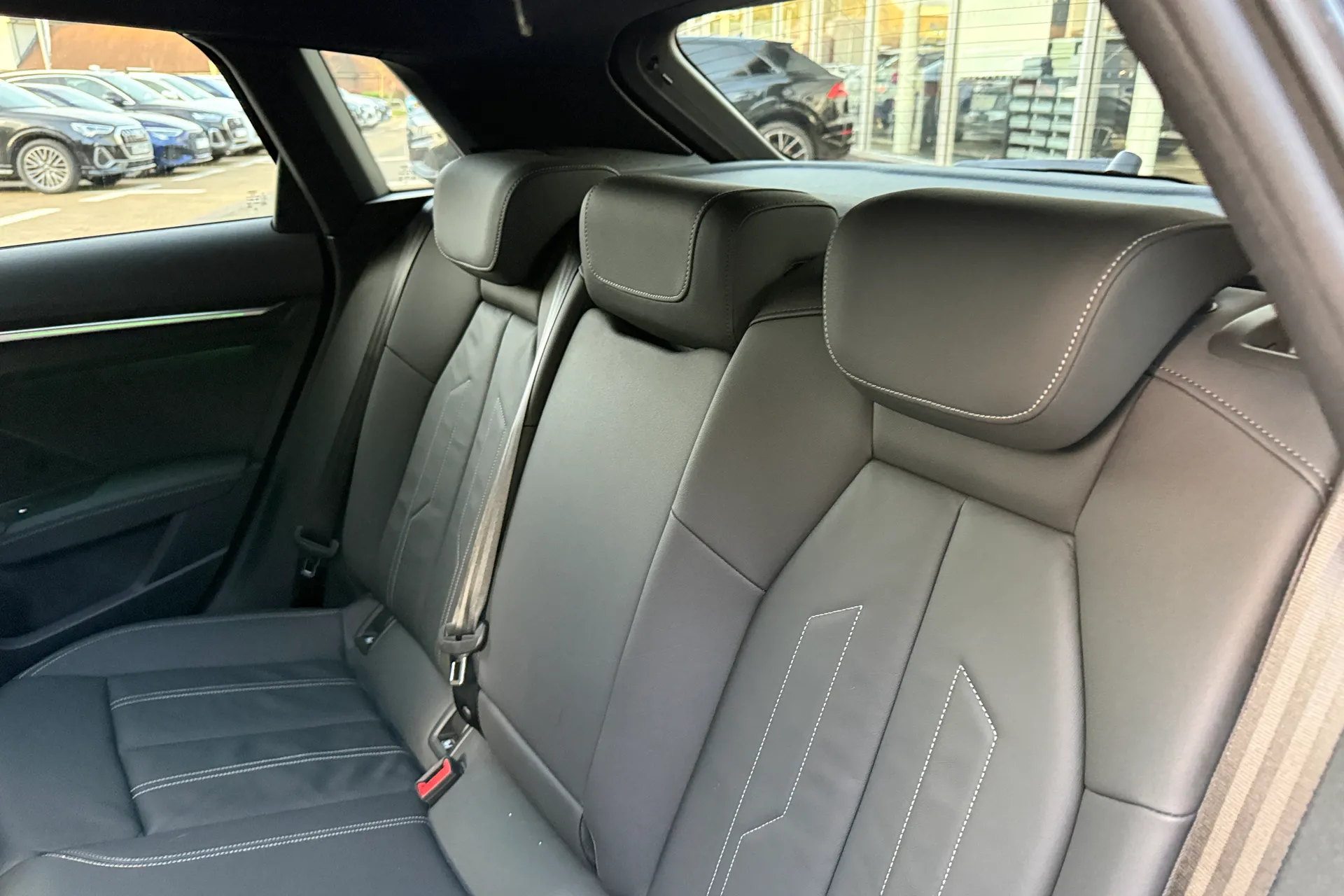 Audi A3 thumbnail image number 43