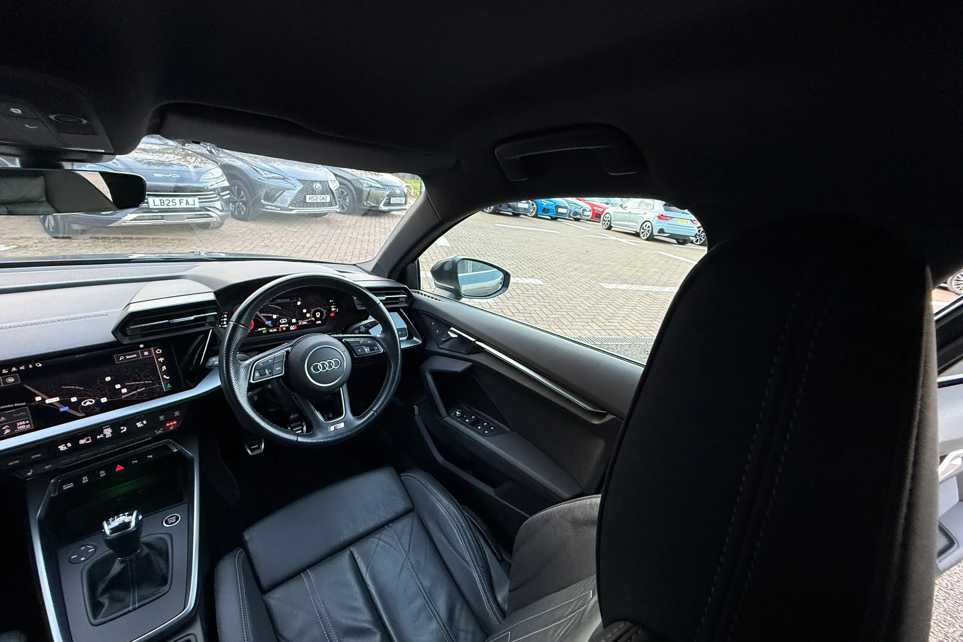 Audi A3 thumbnail image number 32