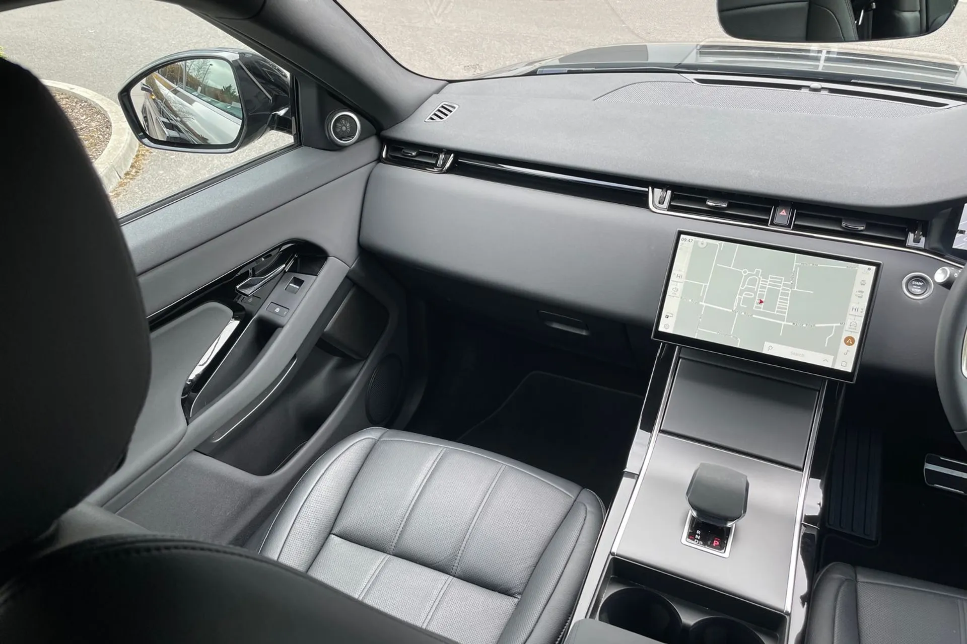 LAND ROVER RANGE ROVER EVOQUE thumbnail image number 17