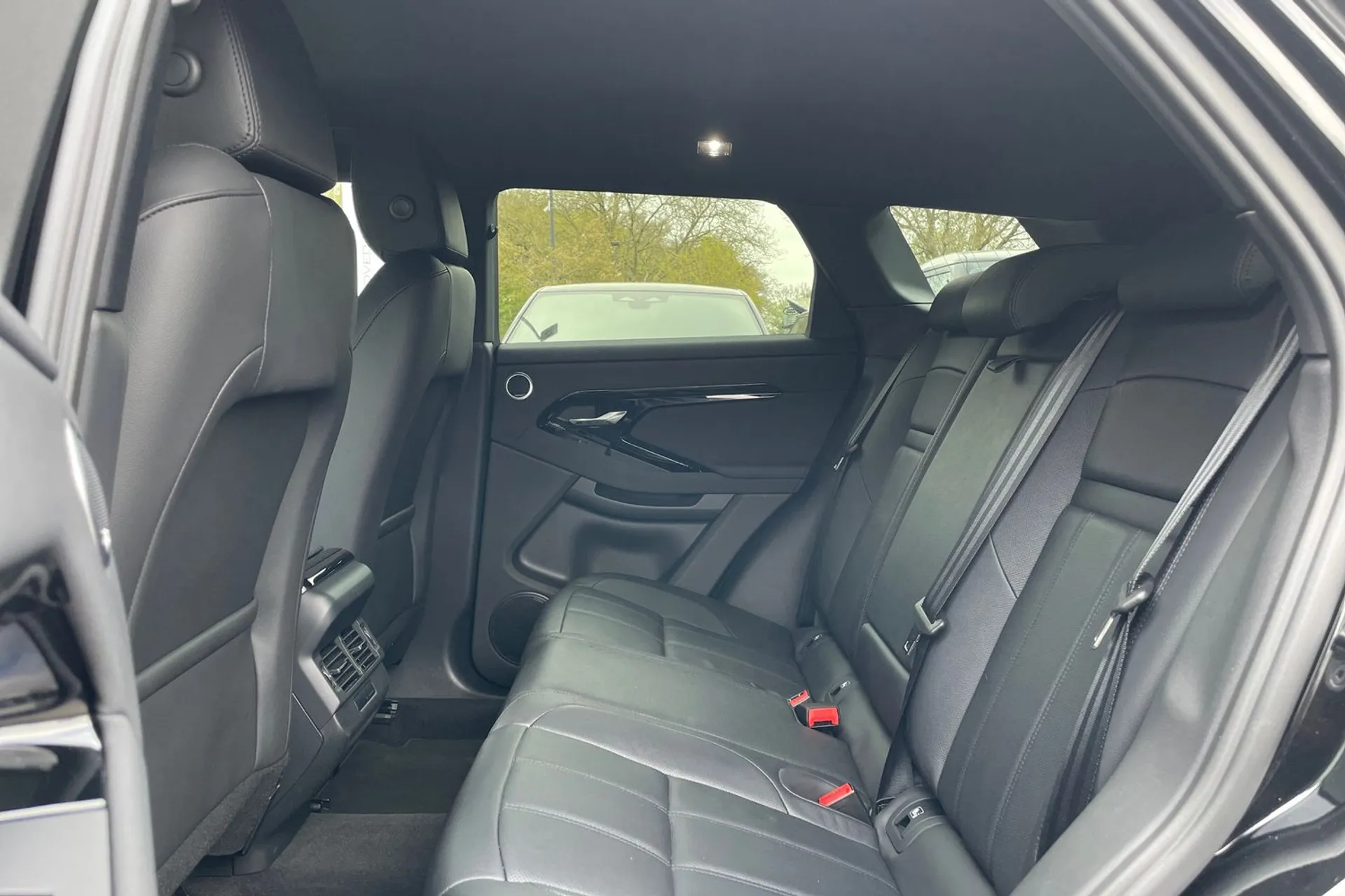 LAND ROVER RANGE ROVER EVOQUE thumbnail image number 34