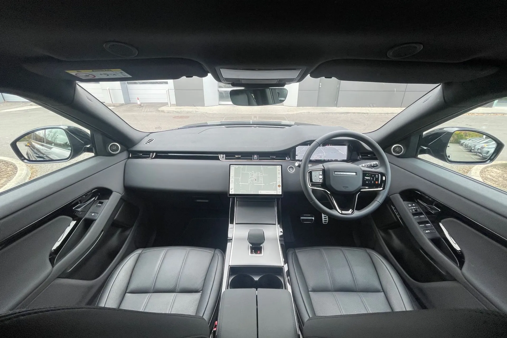 LAND ROVER RANGE ROVER EVOQUE thumbnail image number 3