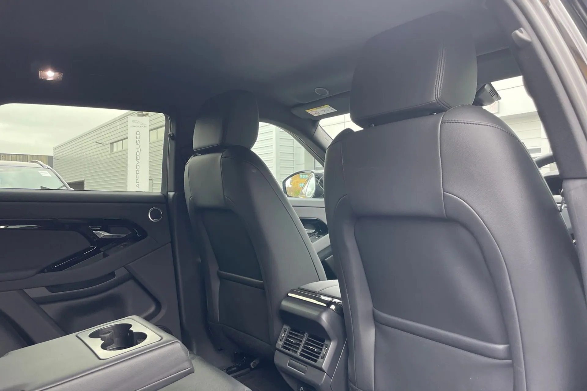 LAND ROVER RANGE ROVER EVOQUE thumbnail image number 31
