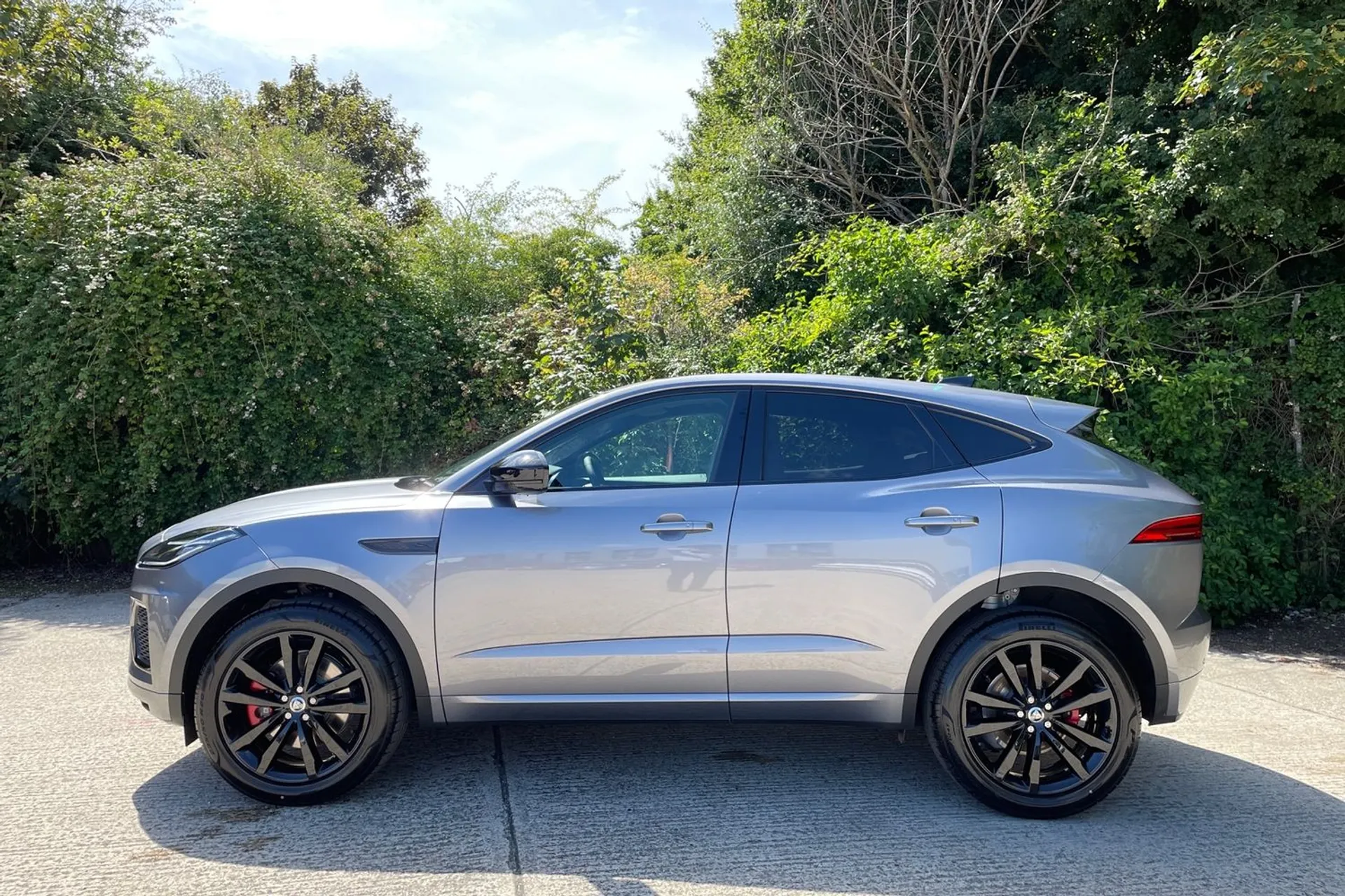 Jaguar E-PACE thumbnail image number 10