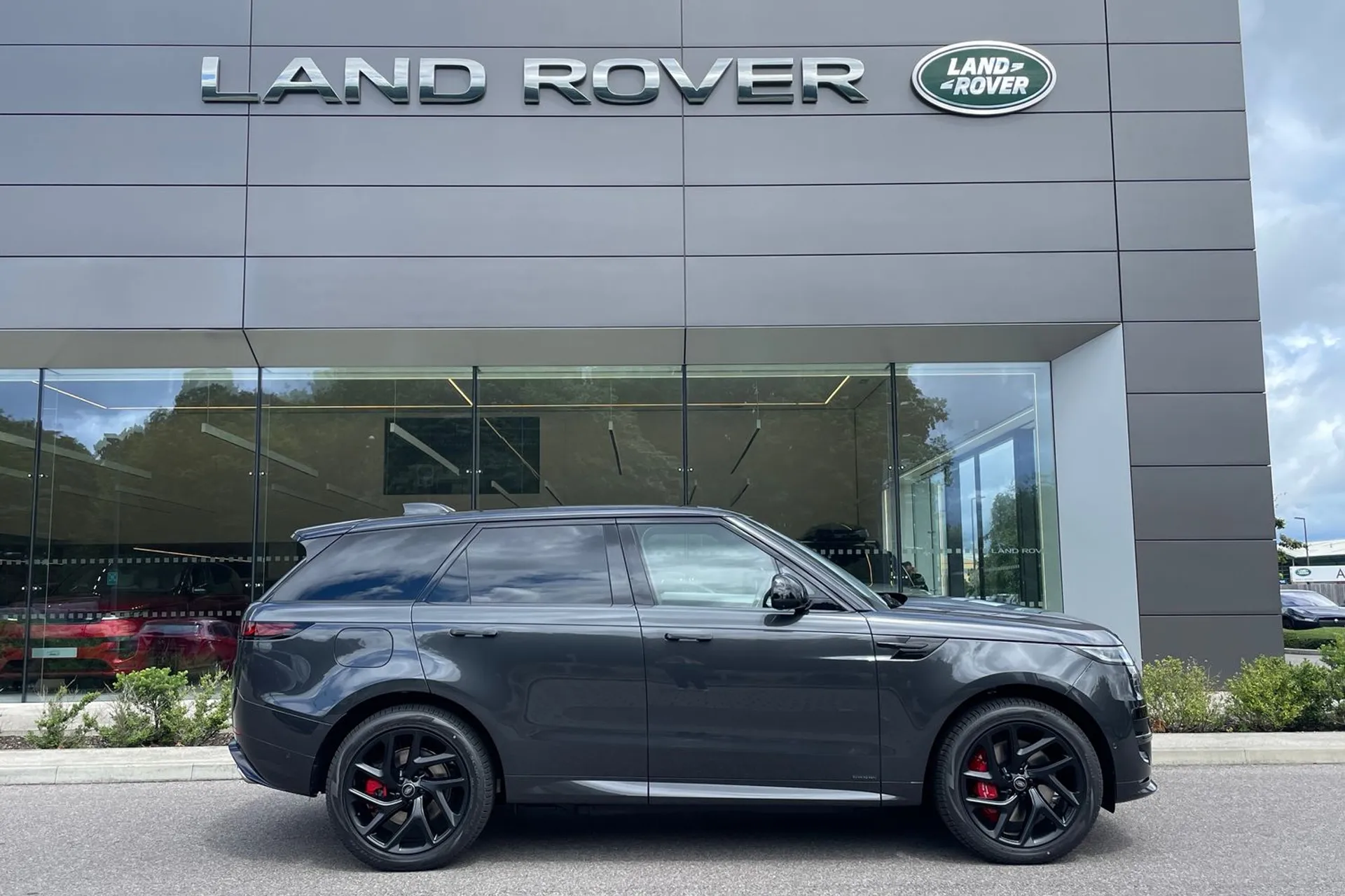 LAND ROVER RANGE ROVER SPORT thumbnail image number 2