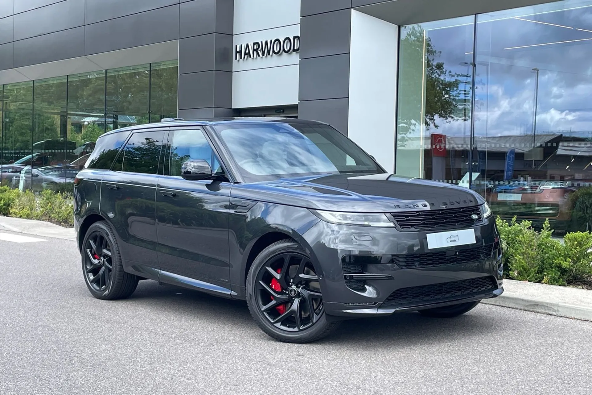 LAND ROVER RANGE ROVER SPORT focused image