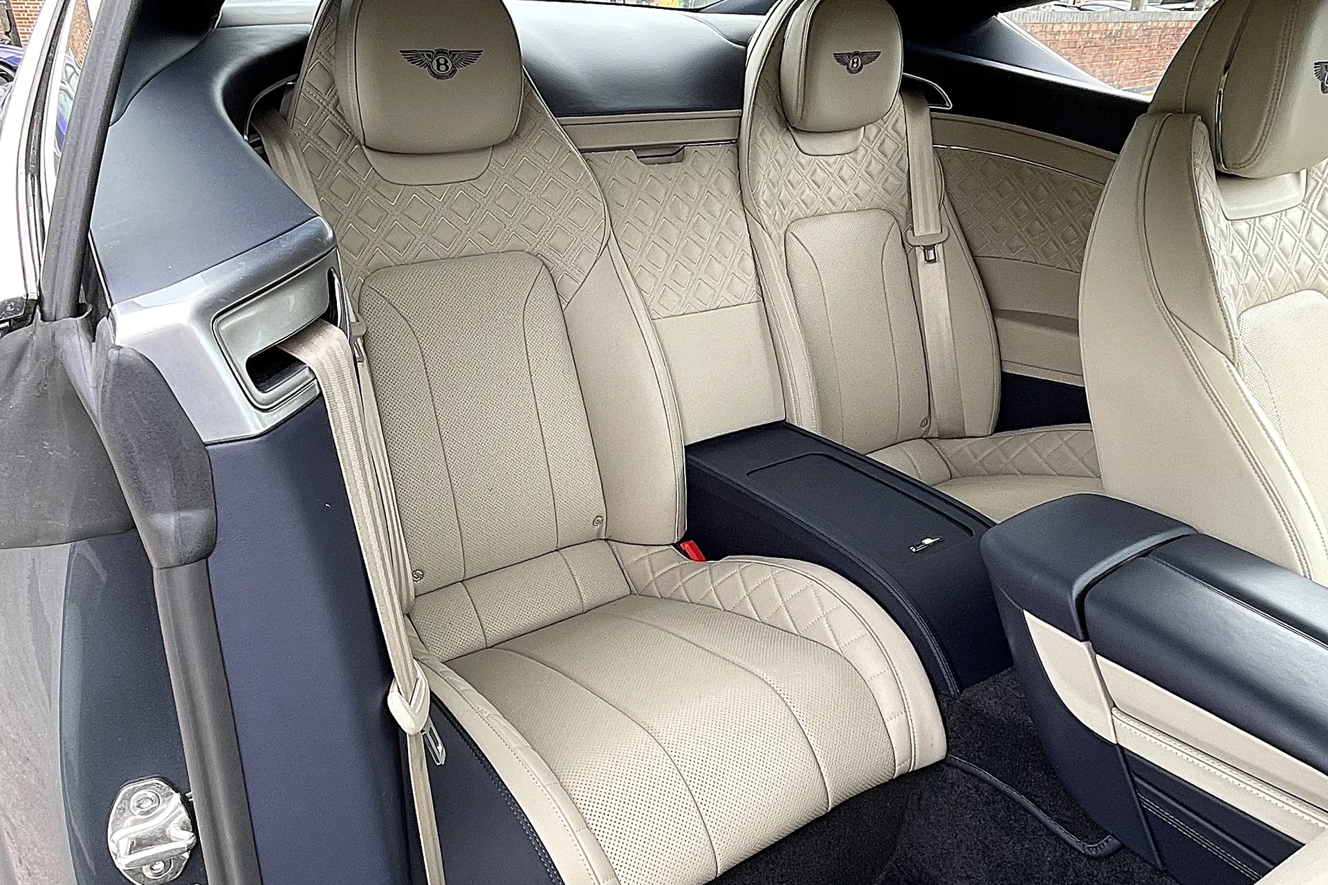 Bentley CONTINENTAL GT thumbnail image number 55