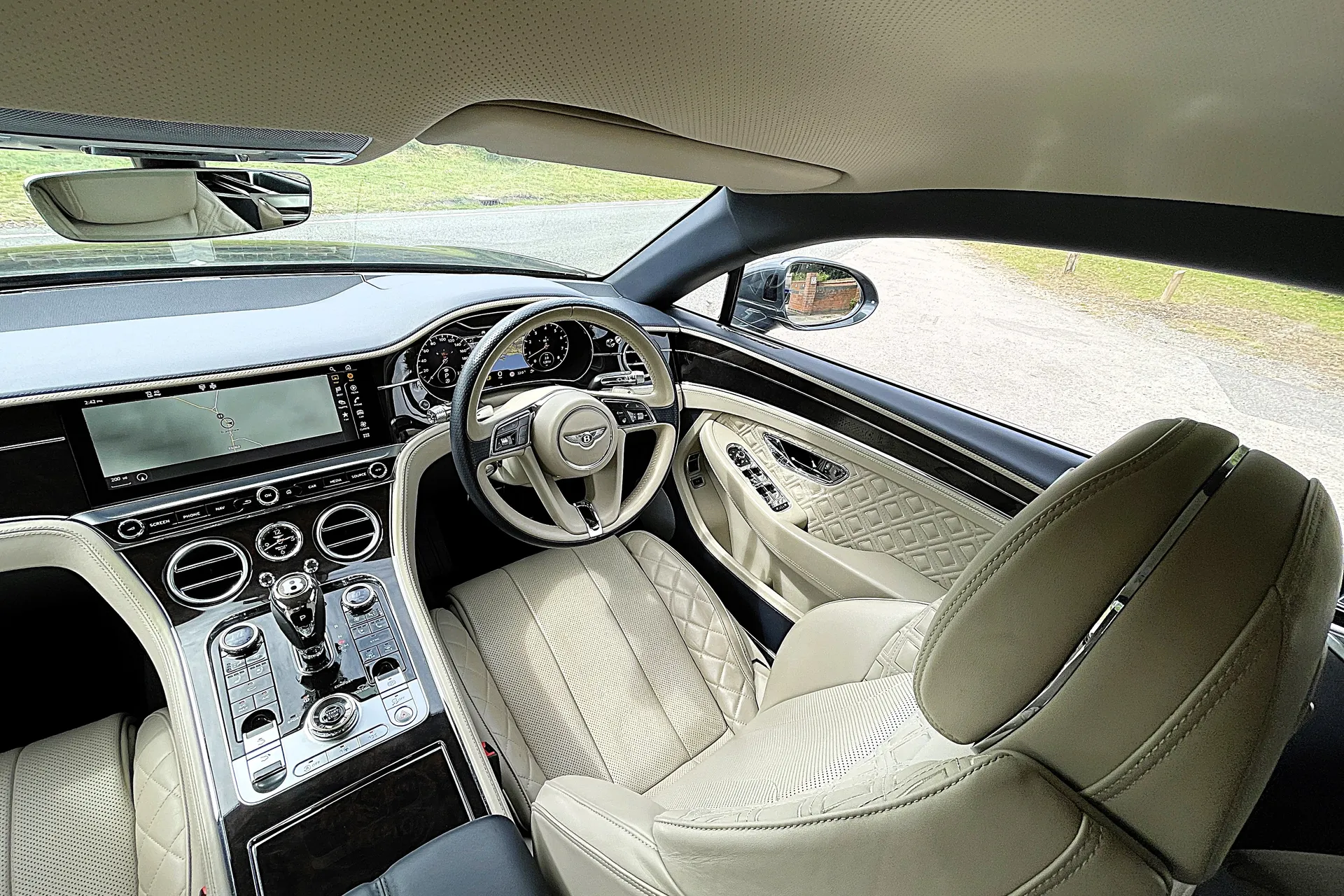 Bentley CONTINENTAL GT thumbnail image number 7