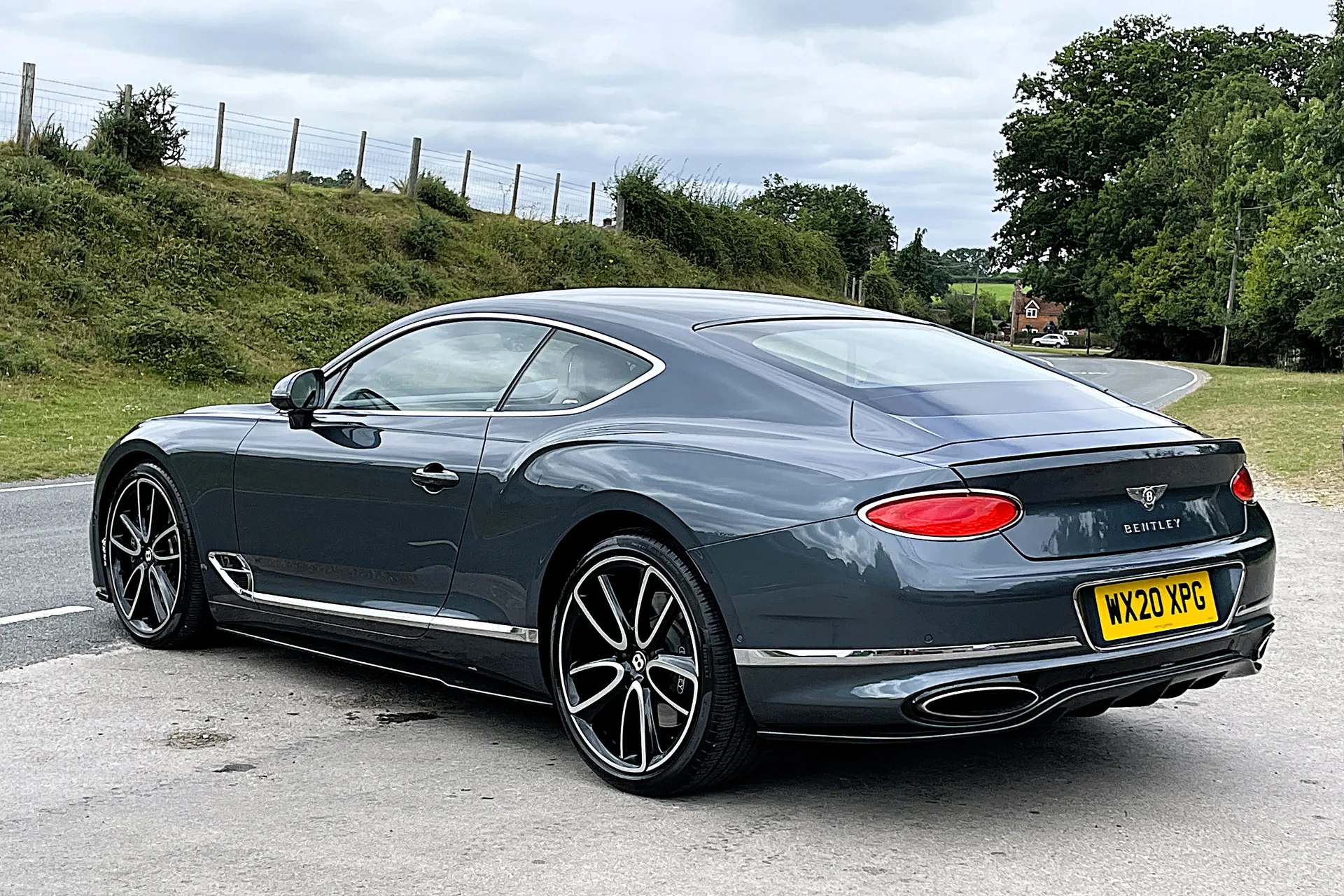 Bentley CONTINENTAL GT thumbnail image number 6