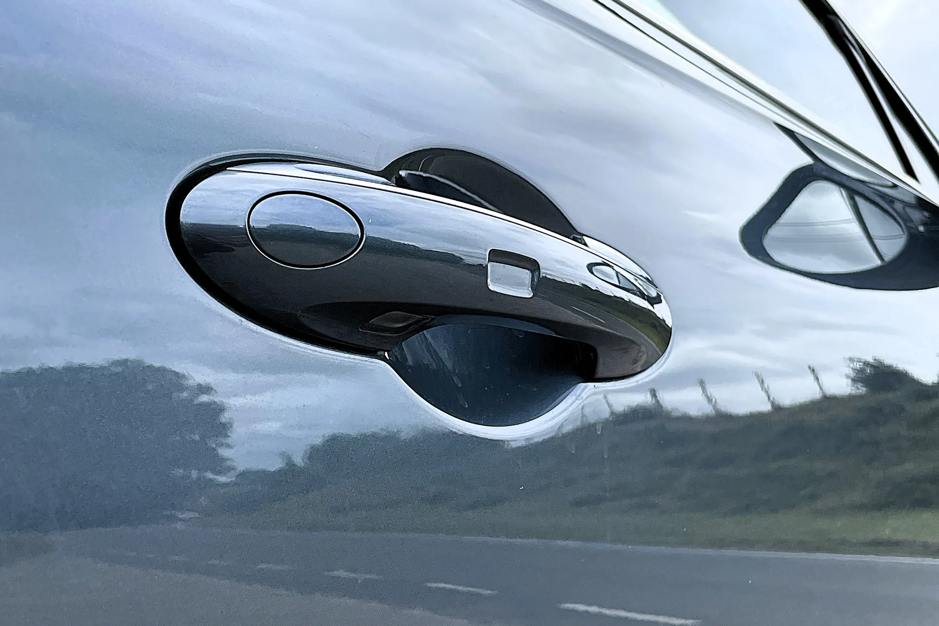 Bentley CONTINENTAL GT thumbnail image number 29