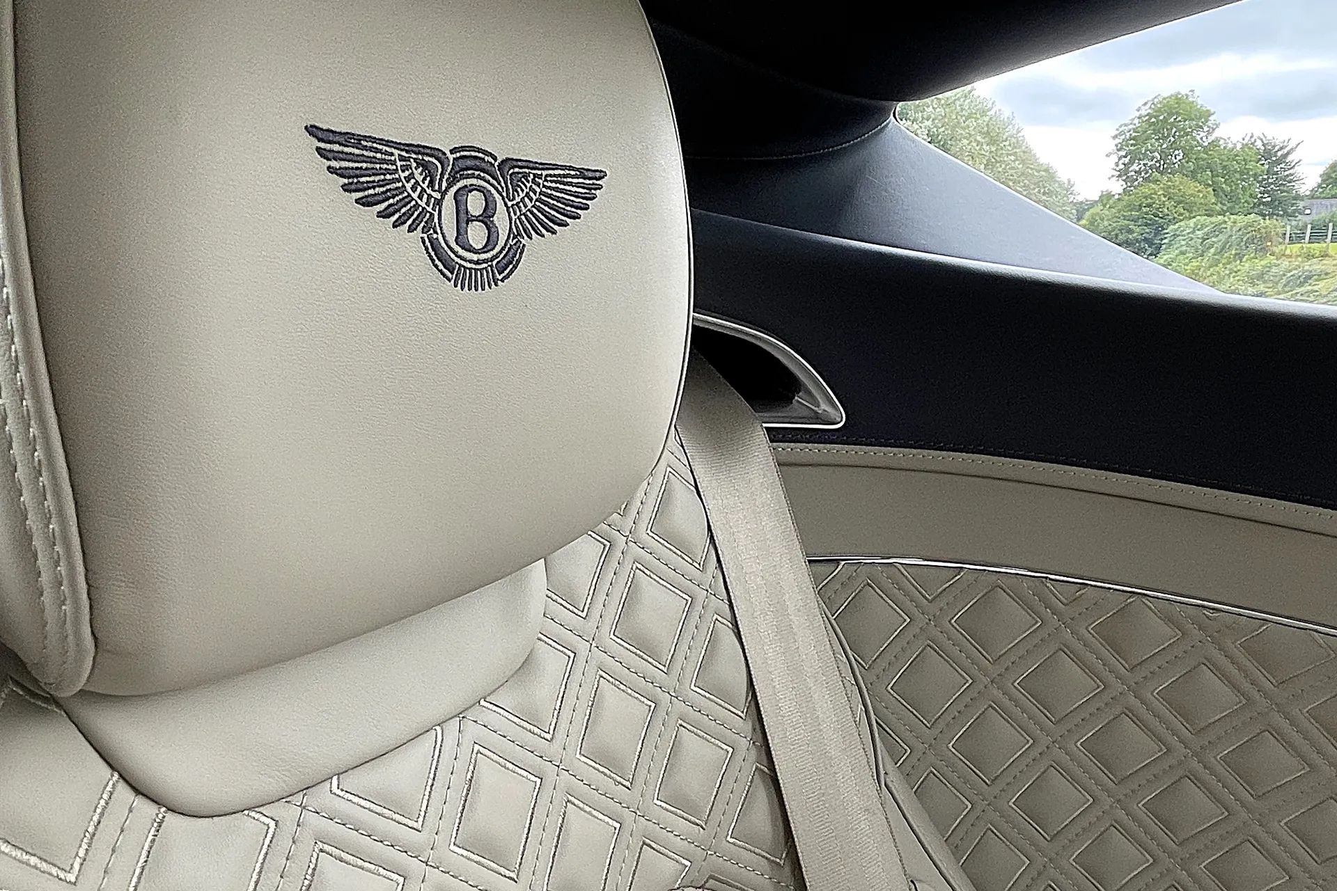 Bentley CONTINENTAL GT thumbnail image number 15