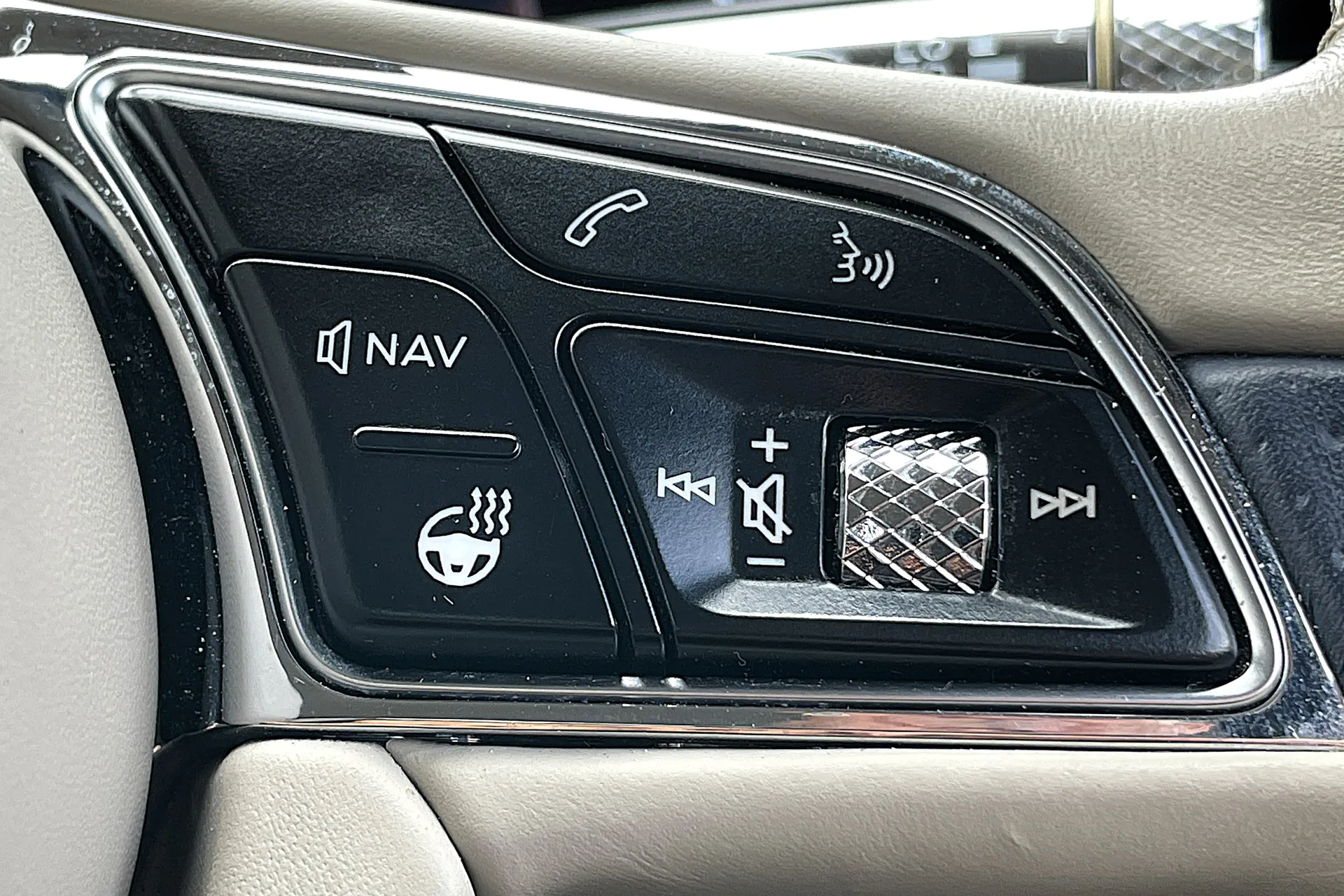 Bentley CONTINENTAL GT thumbnail image number 22