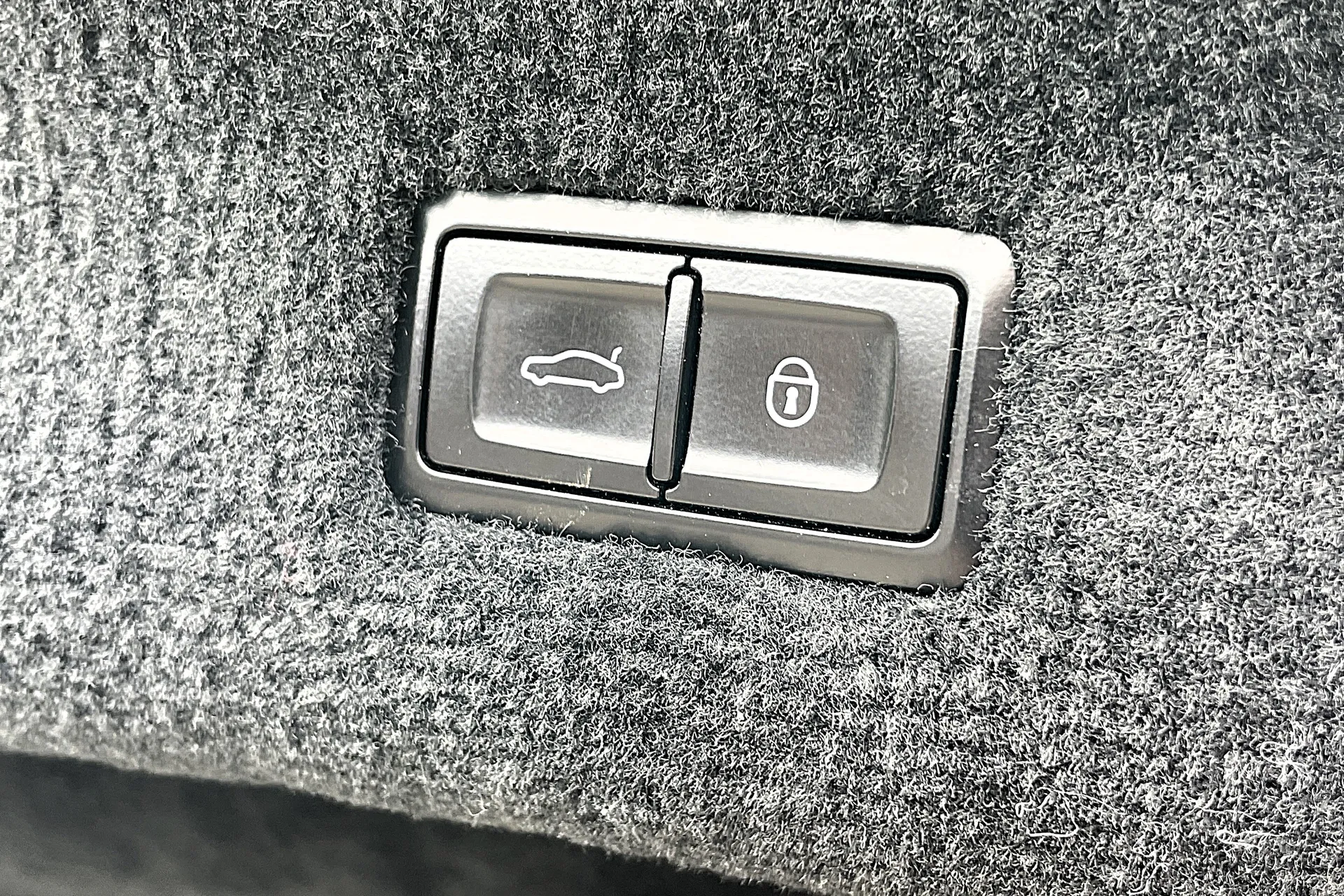 Bentley CONTINENTAL GT thumbnail image number 14