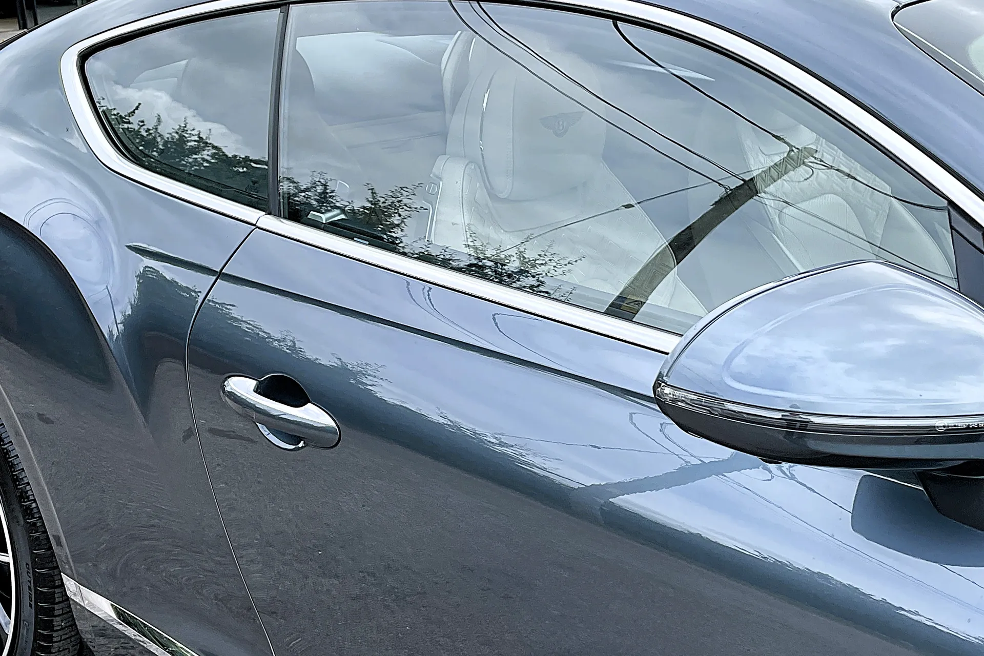 Bentley CONTINENTAL GT thumbnail image number 23