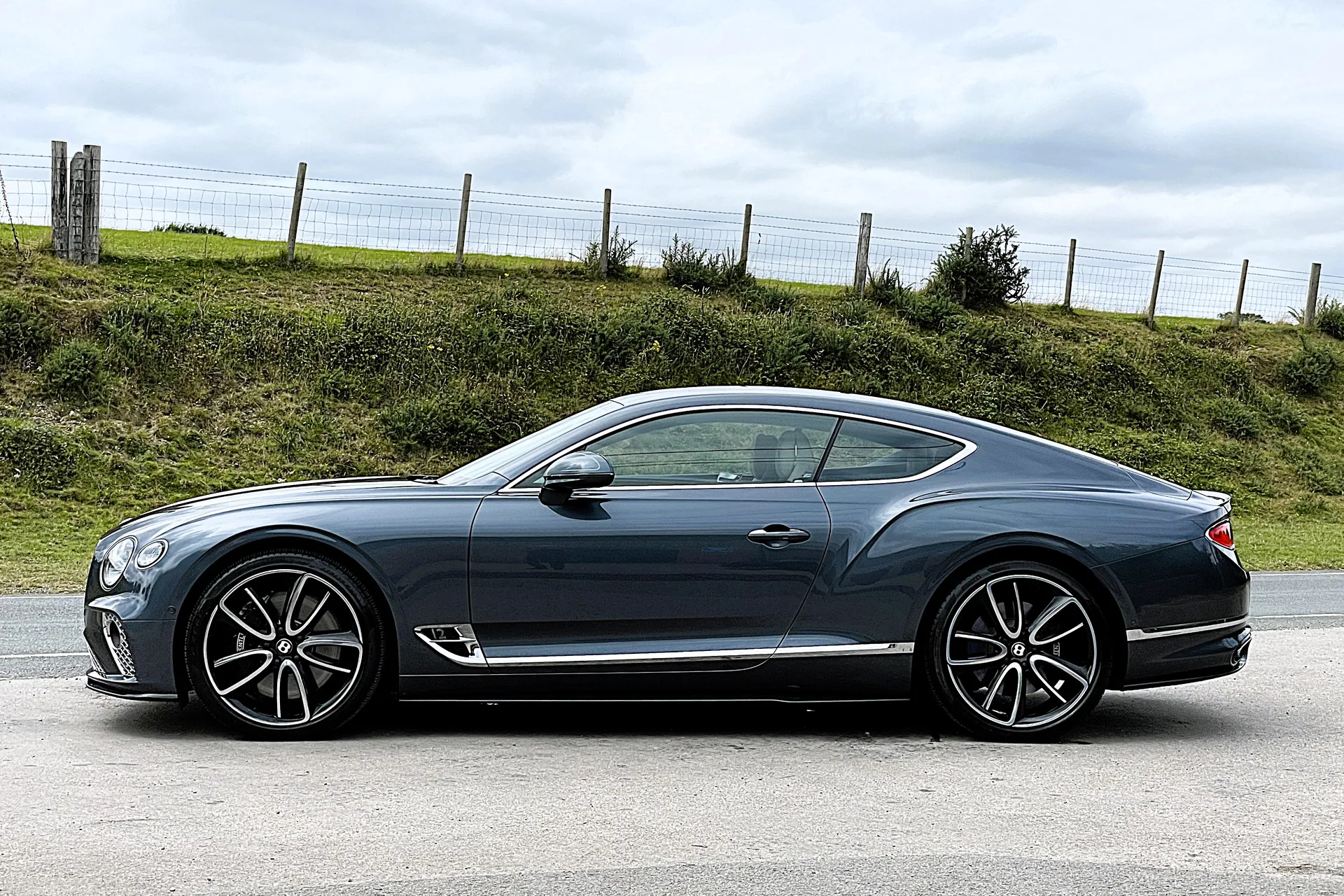 Bentley CONTINENTAL GT thumbnail image number 47
