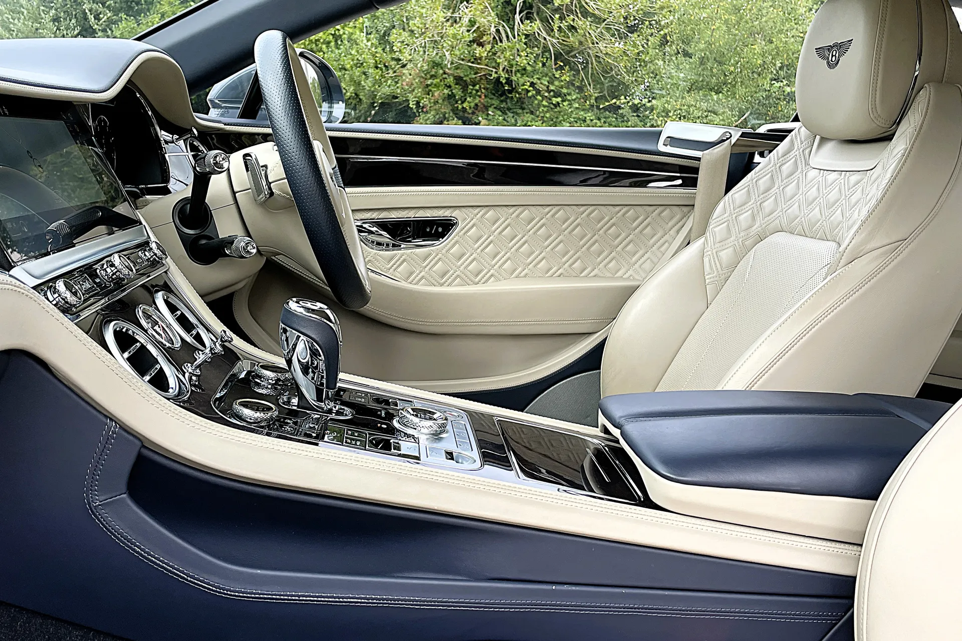 Bentley CONTINENTAL GT thumbnail image number 48