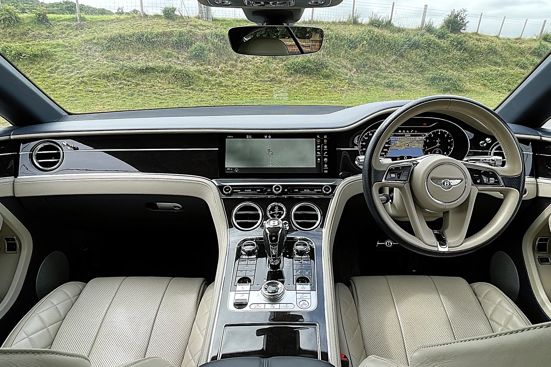 Bentley CONTINENTAL GT thumbnail image number 45