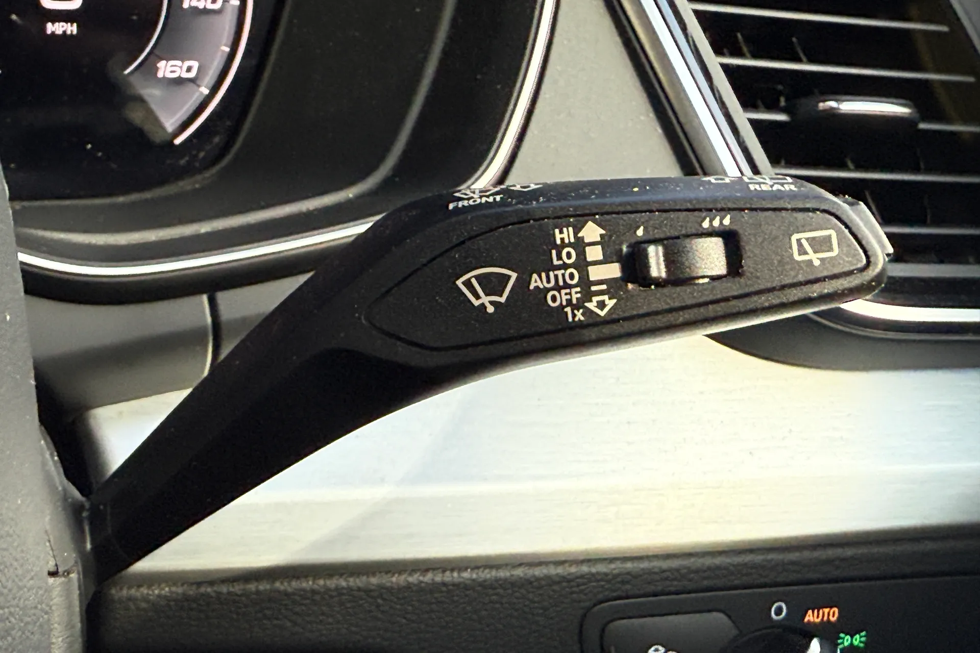 Audi Q5 thumbnail image number 18