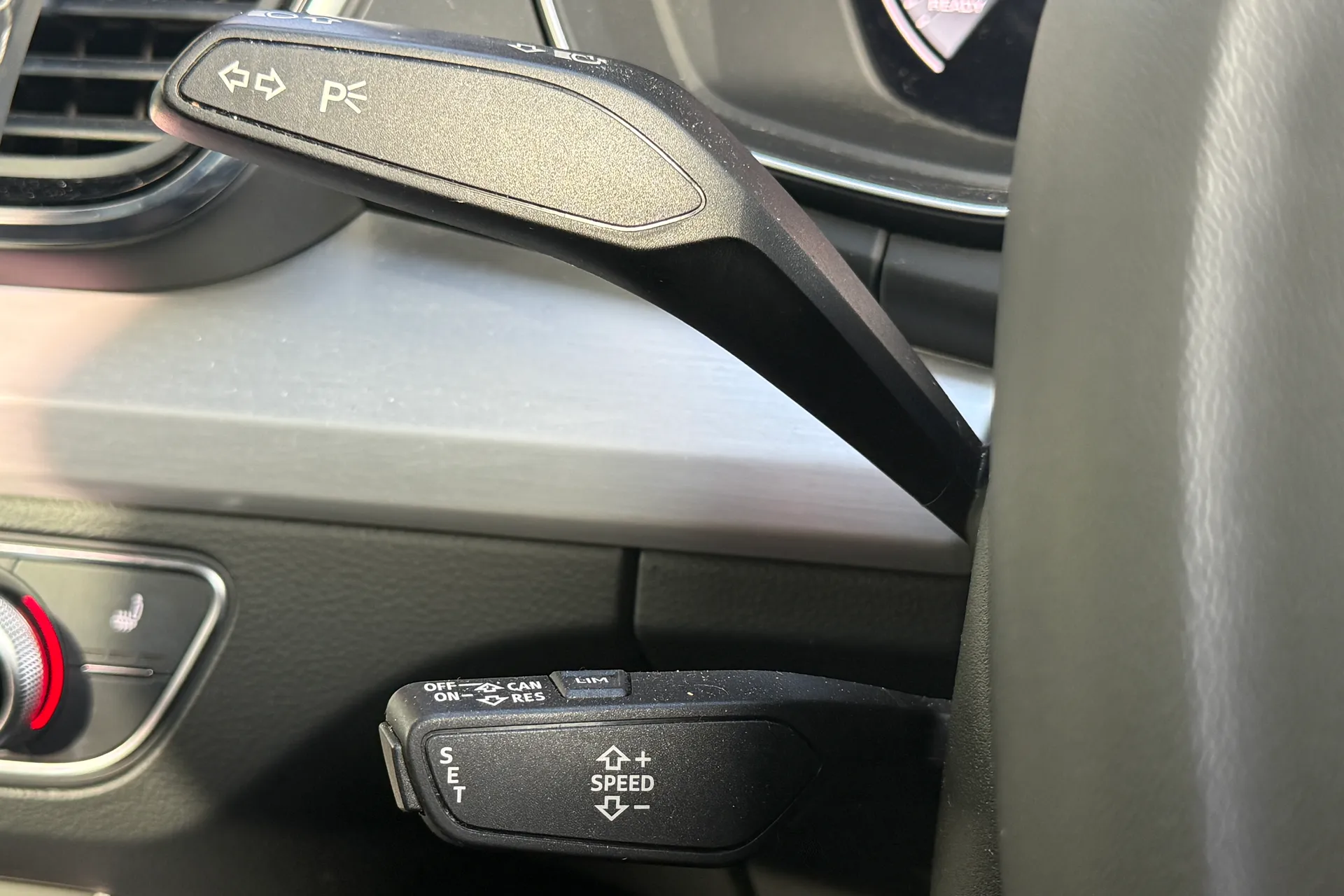 Audi Q5 thumbnail image number 17