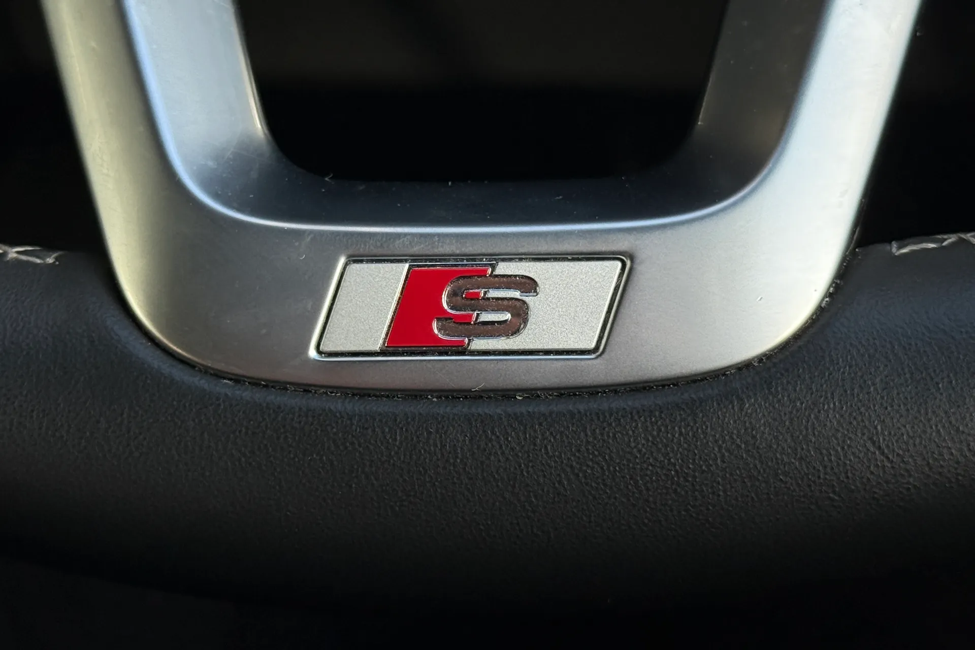 Audi Q5 thumbnail image number 16