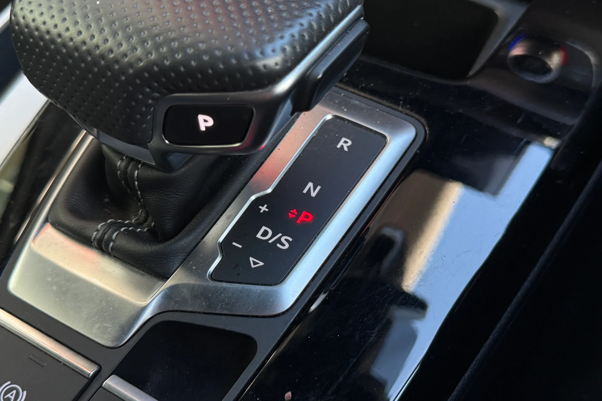 Audi Q5 thumbnail image number 30