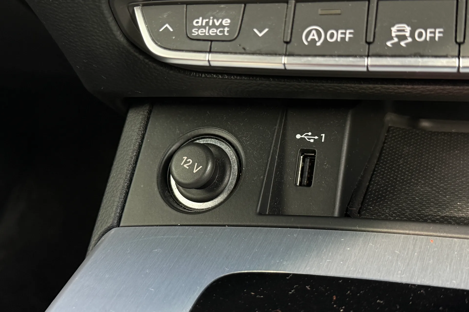 Audi Q5 thumbnail image number 23